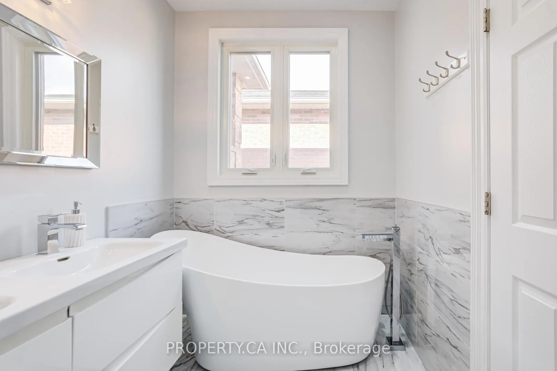 Photo 24 of 150 Brookmill Drive, Vaughan, Brownridge — HOMEH