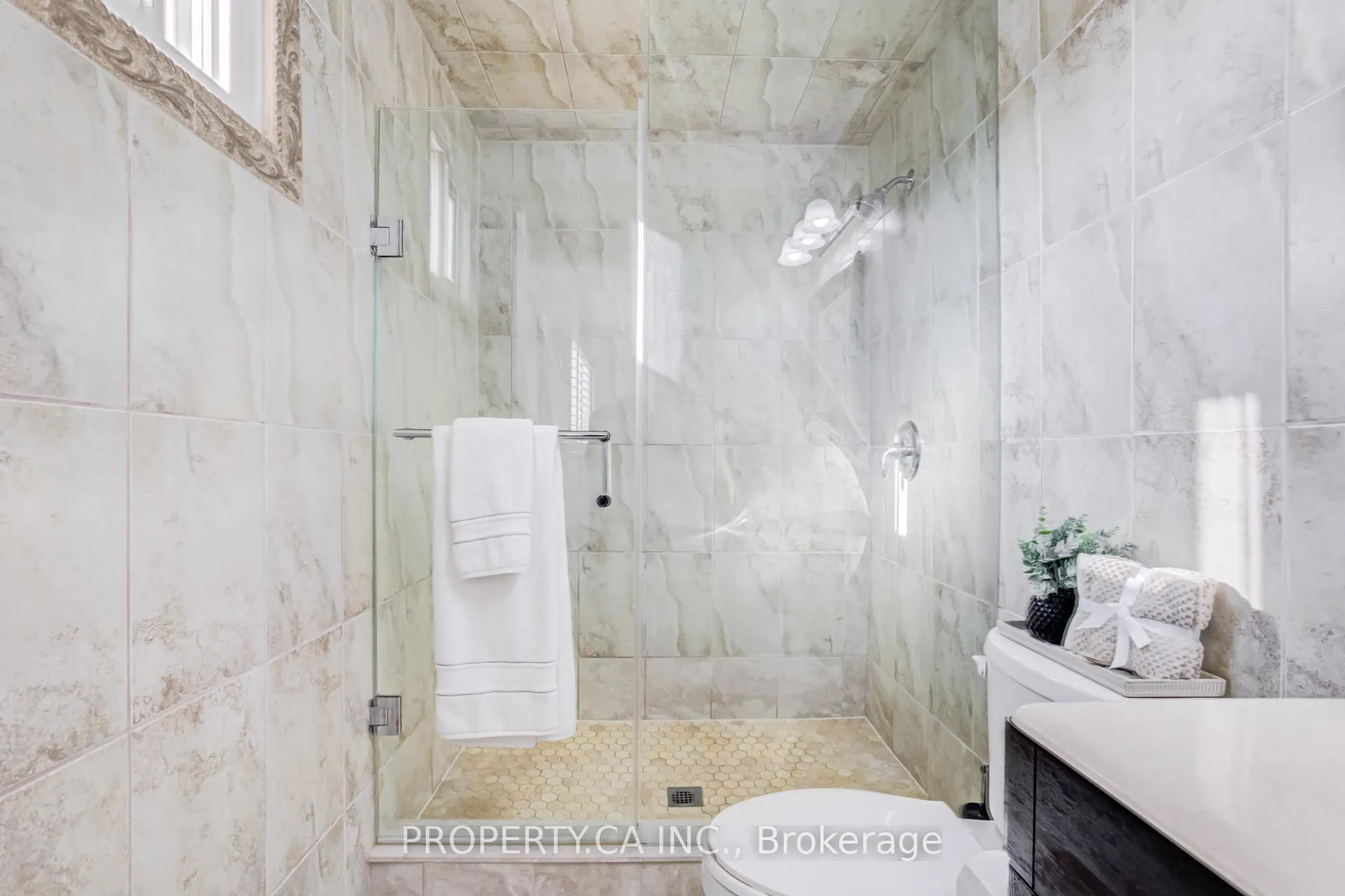 Photo 30 of 150 Brookmill Drive, Vaughan, Brownridge — HOMEH