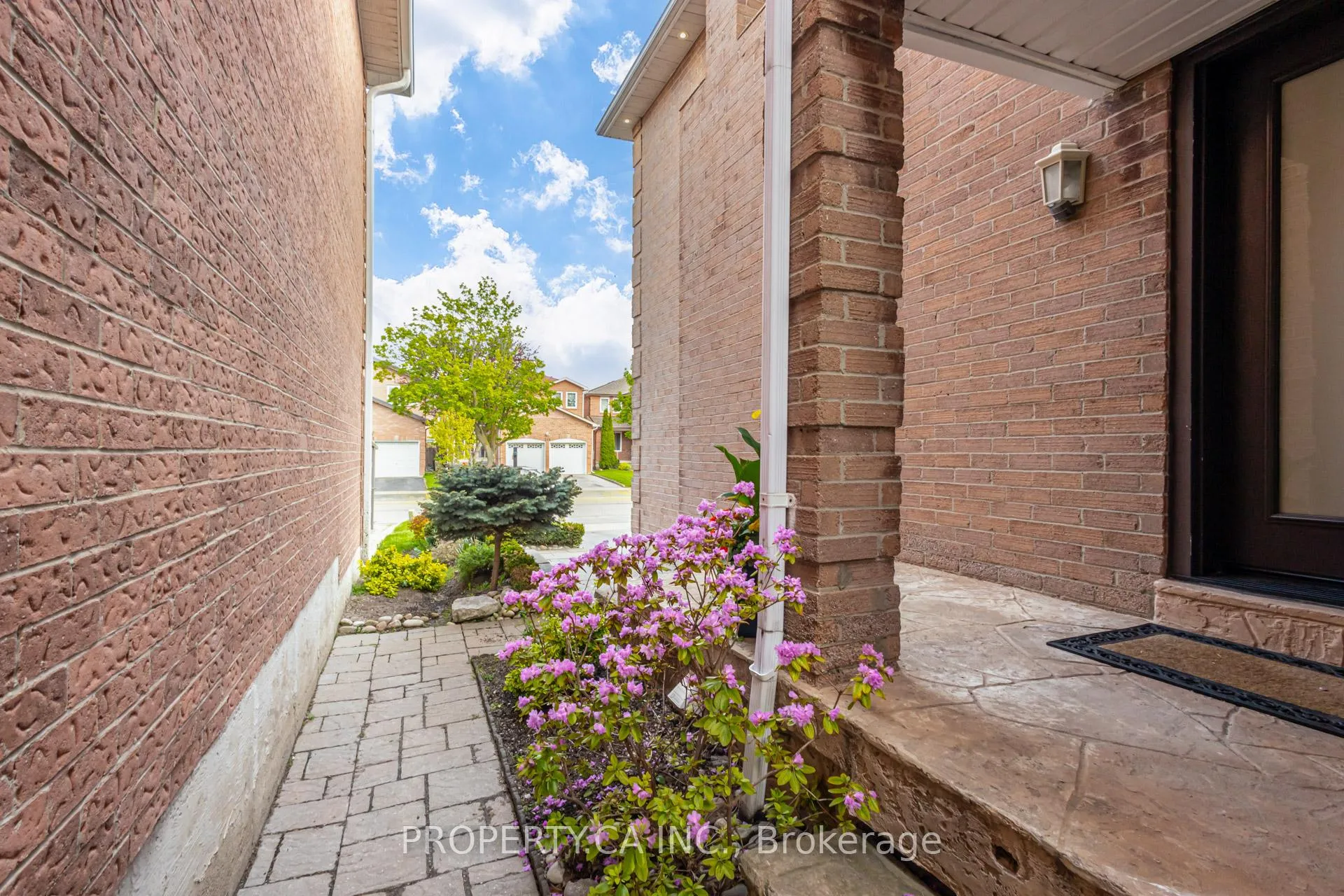 Photo 45 of 150 Brookmill Drive, Vaughan, Brownridge — HOMEH
