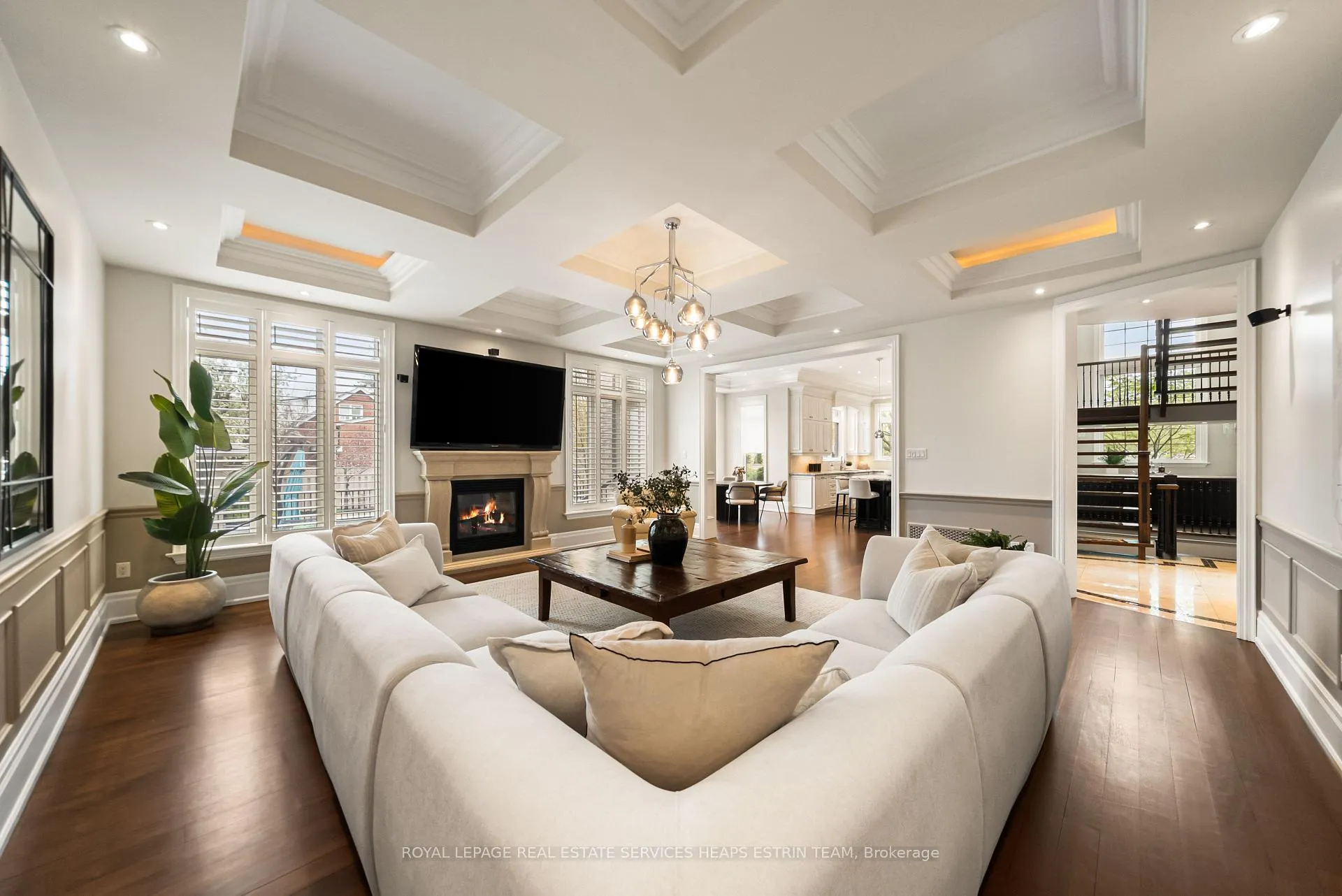 Photo 8 of 2 Braecrest Avenue, Etobicoke, Humber Heights — HOMEH
