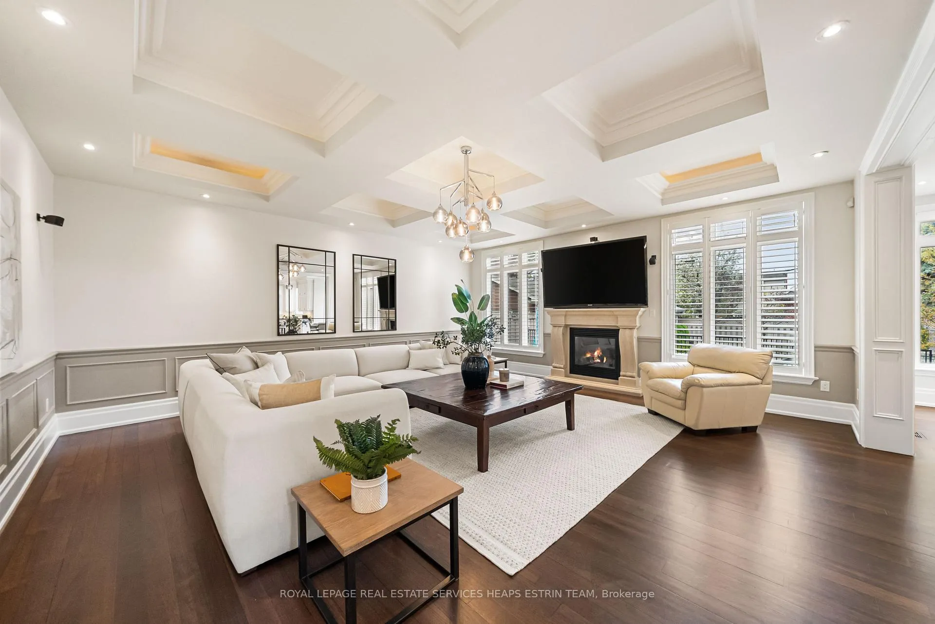 Photo 9 of 2 Braecrest Avenue, Etobicoke, Humber Heights — HOMEH