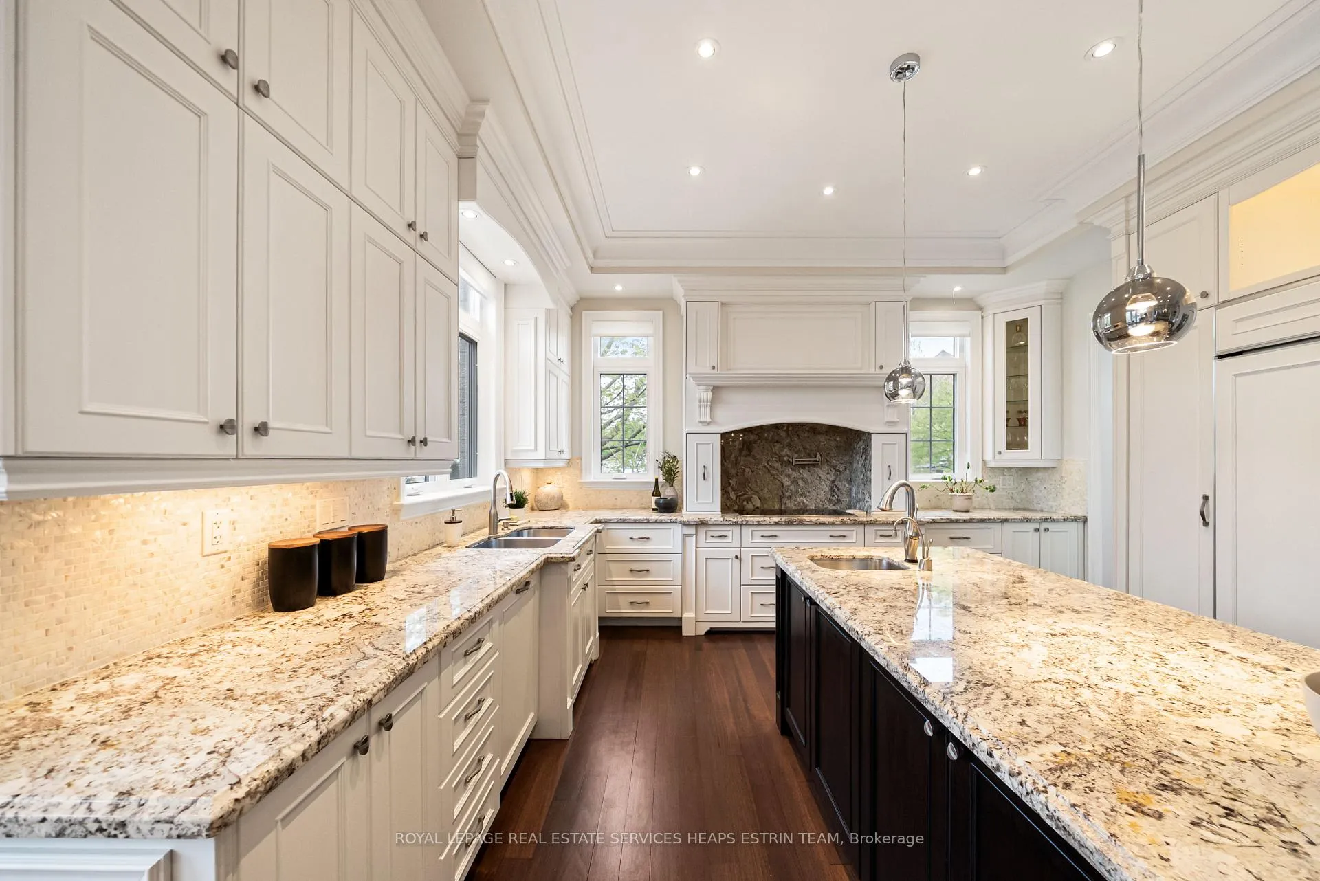 Photo 11 of 2 Braecrest Avenue, Etobicoke, Humber Heights — HOMEH
