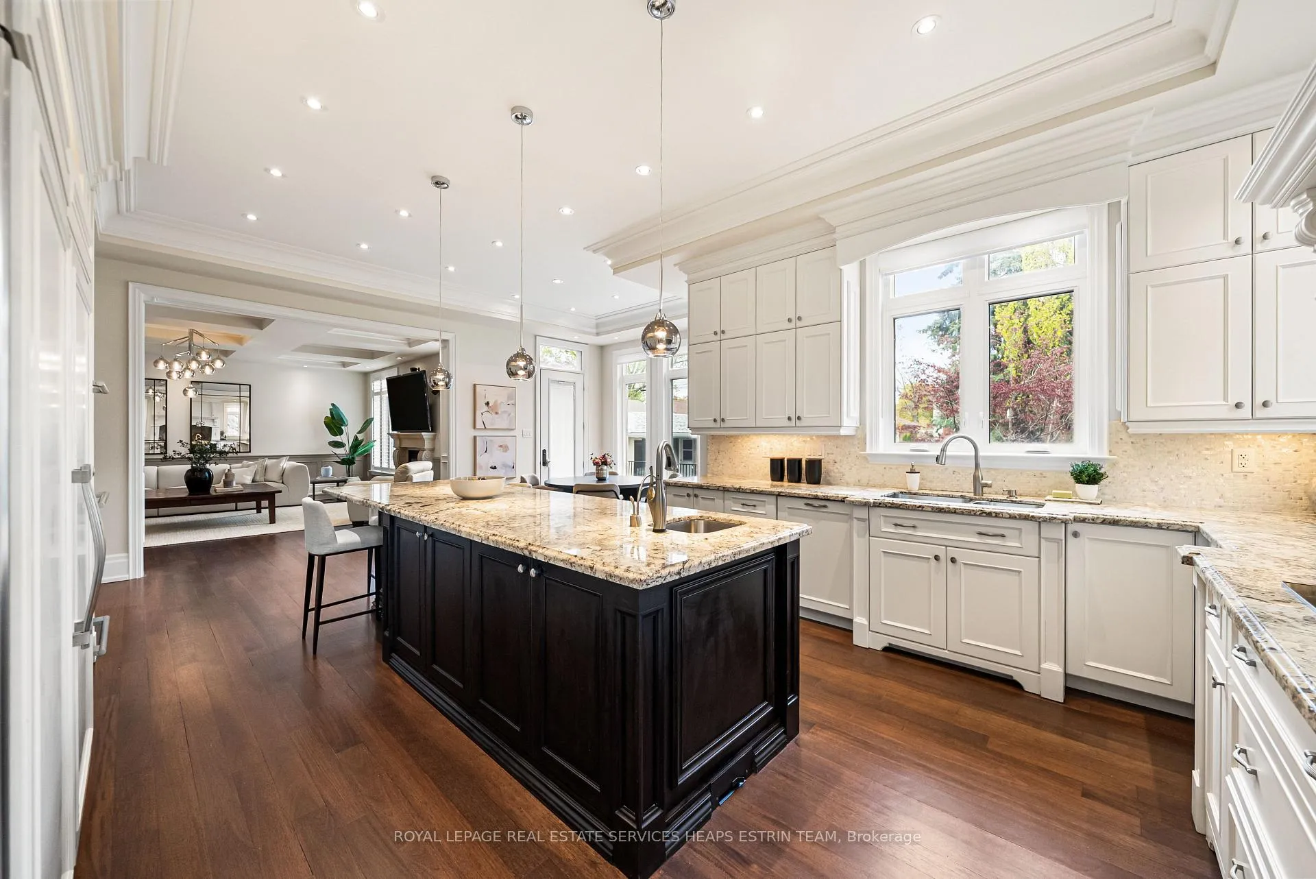 Photo 13 of 2 Braecrest Avenue, Etobicoke, Humber Heights — HOMEH