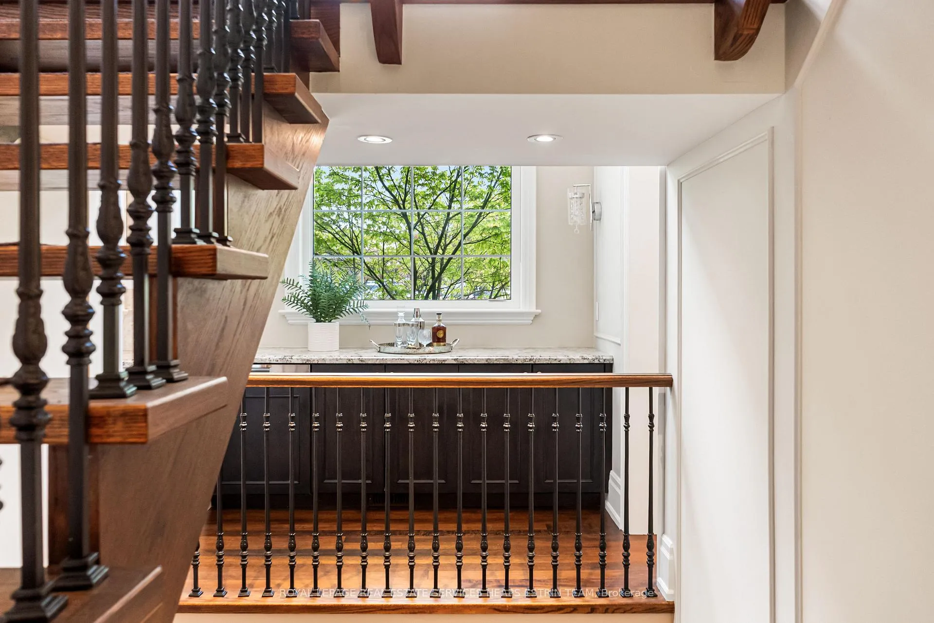 Photo 15 of 2 Braecrest Avenue, Etobicoke, Humber Heights — HOMEH