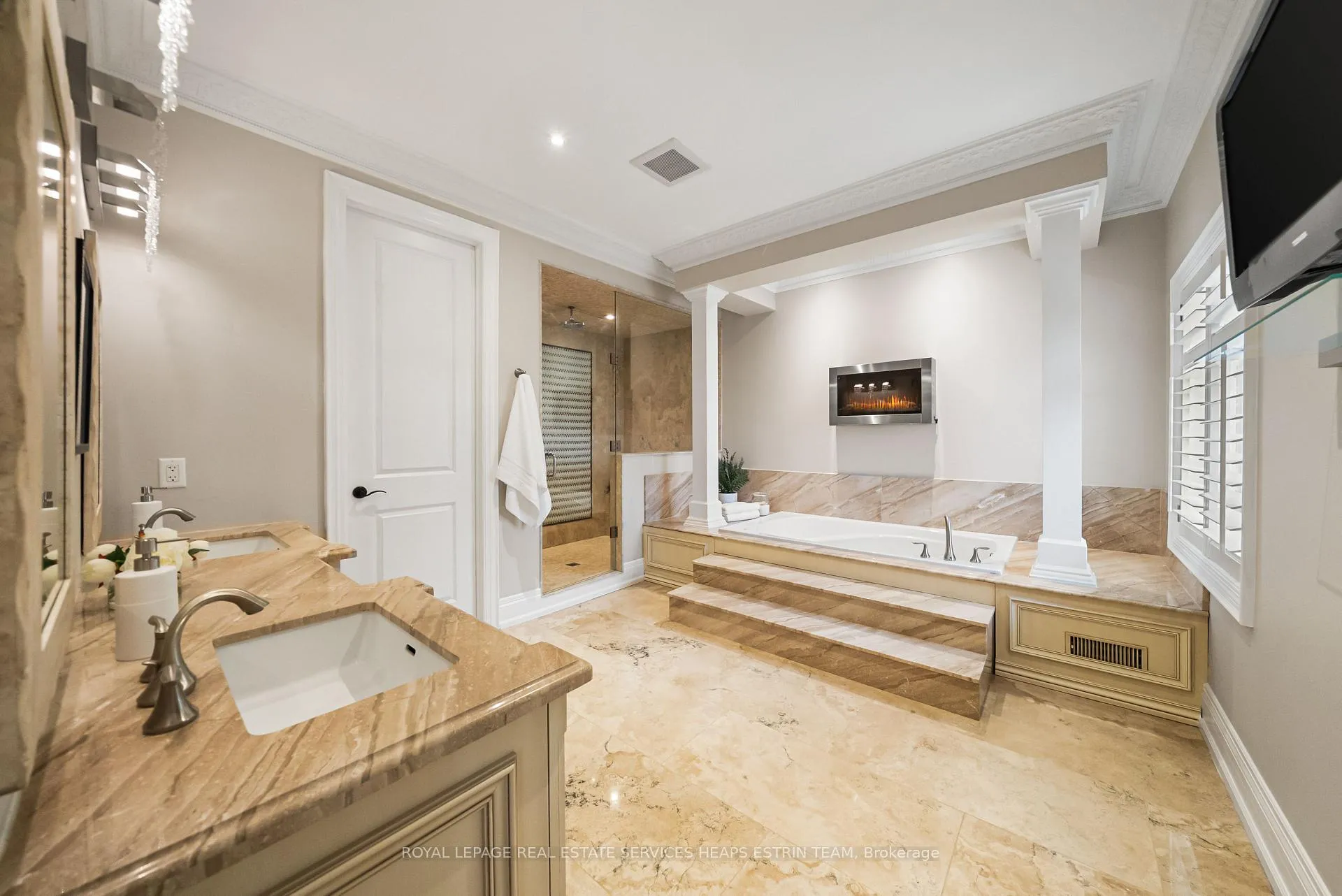 Photo 30 of 2 Braecrest Avenue, Etobicoke, Humber Heights — HOMEH