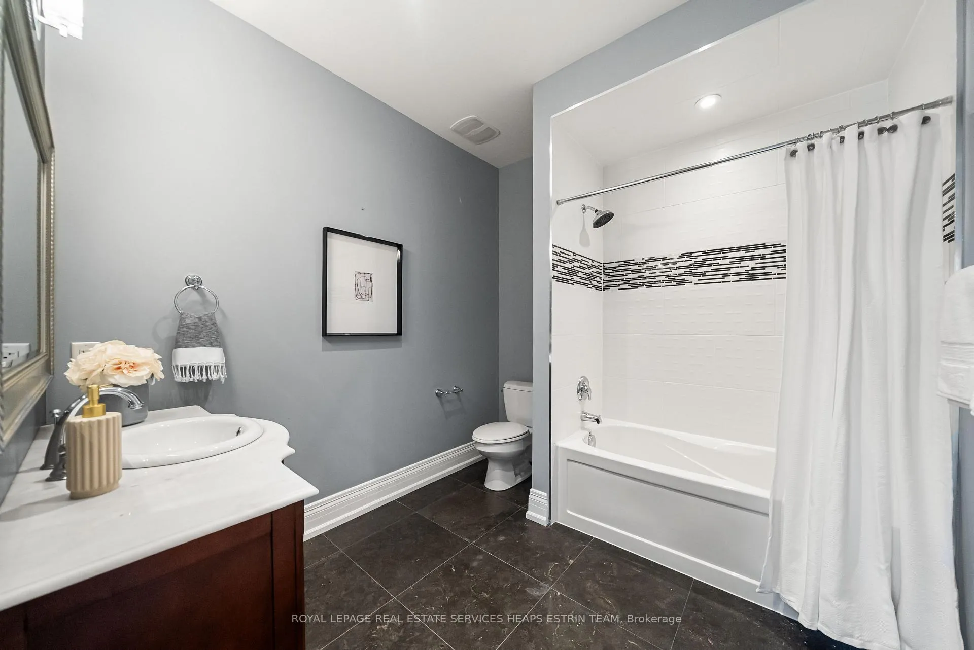 Photo 37 of 2 Braecrest Avenue, Etobicoke, Humber Heights — HOMEH