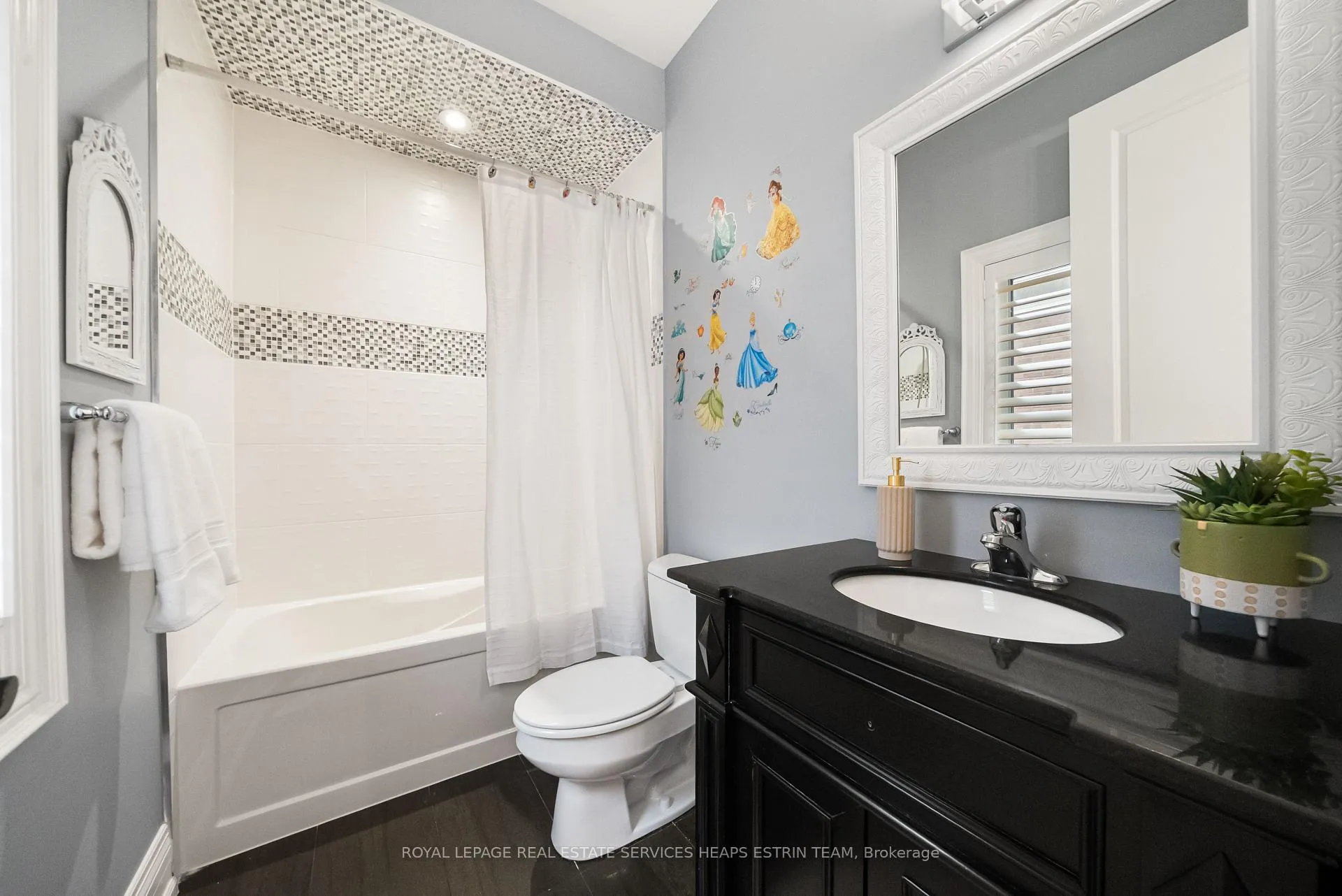 Photo 39 of 2 Braecrest Avenue, Etobicoke, Humber Heights — HOMEH