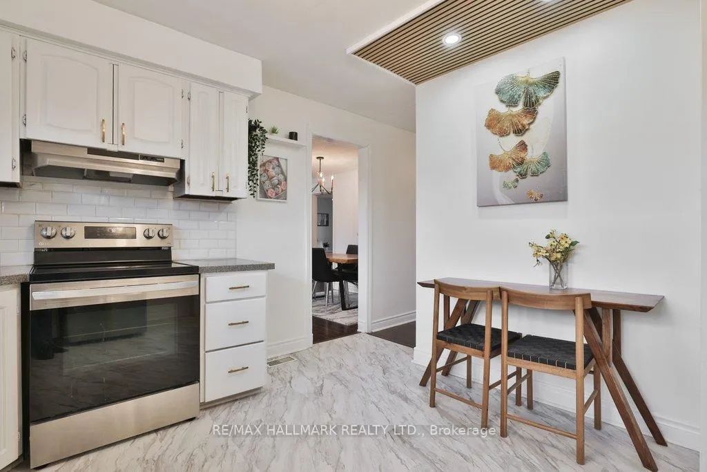 Photo 8 of 2334 Prospect Street, Burlington, Brant — HOMEH