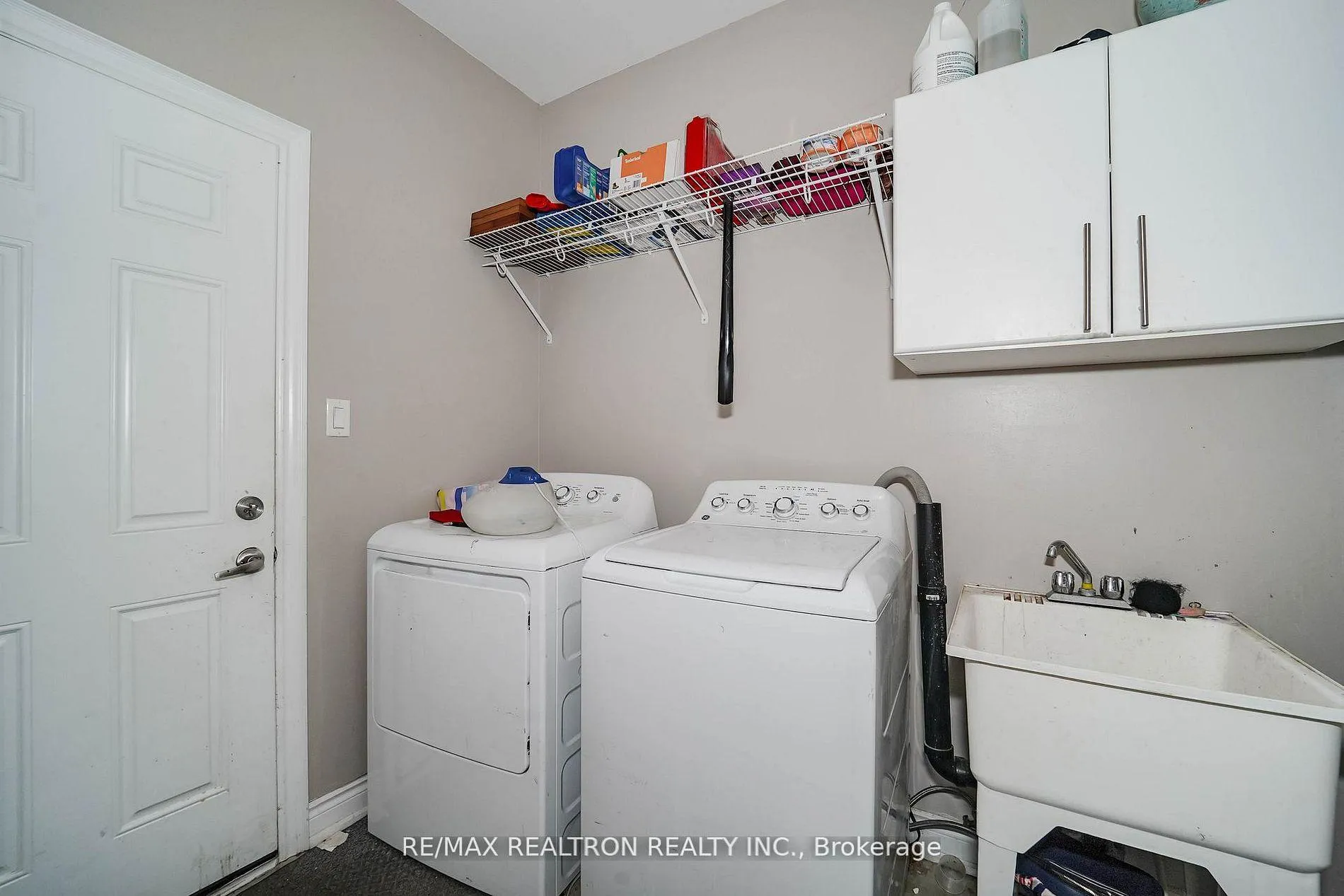 Photo 13 of 39 Mcroberts Crescent, Clarington, Courtice — HOMEH