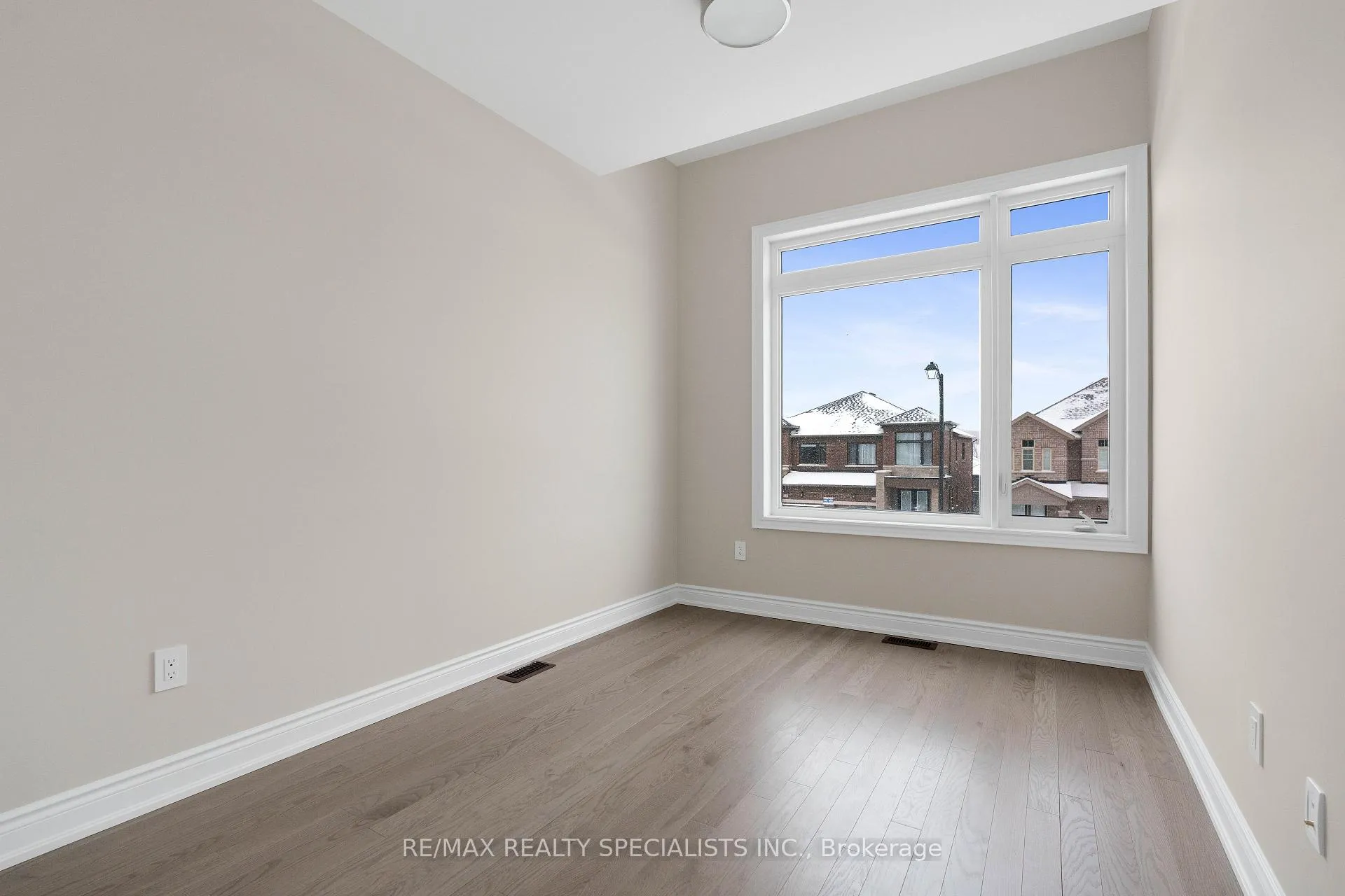 Photo 17 of 29 Periwinkle Road, Springwater, Midhurst — HOMEH