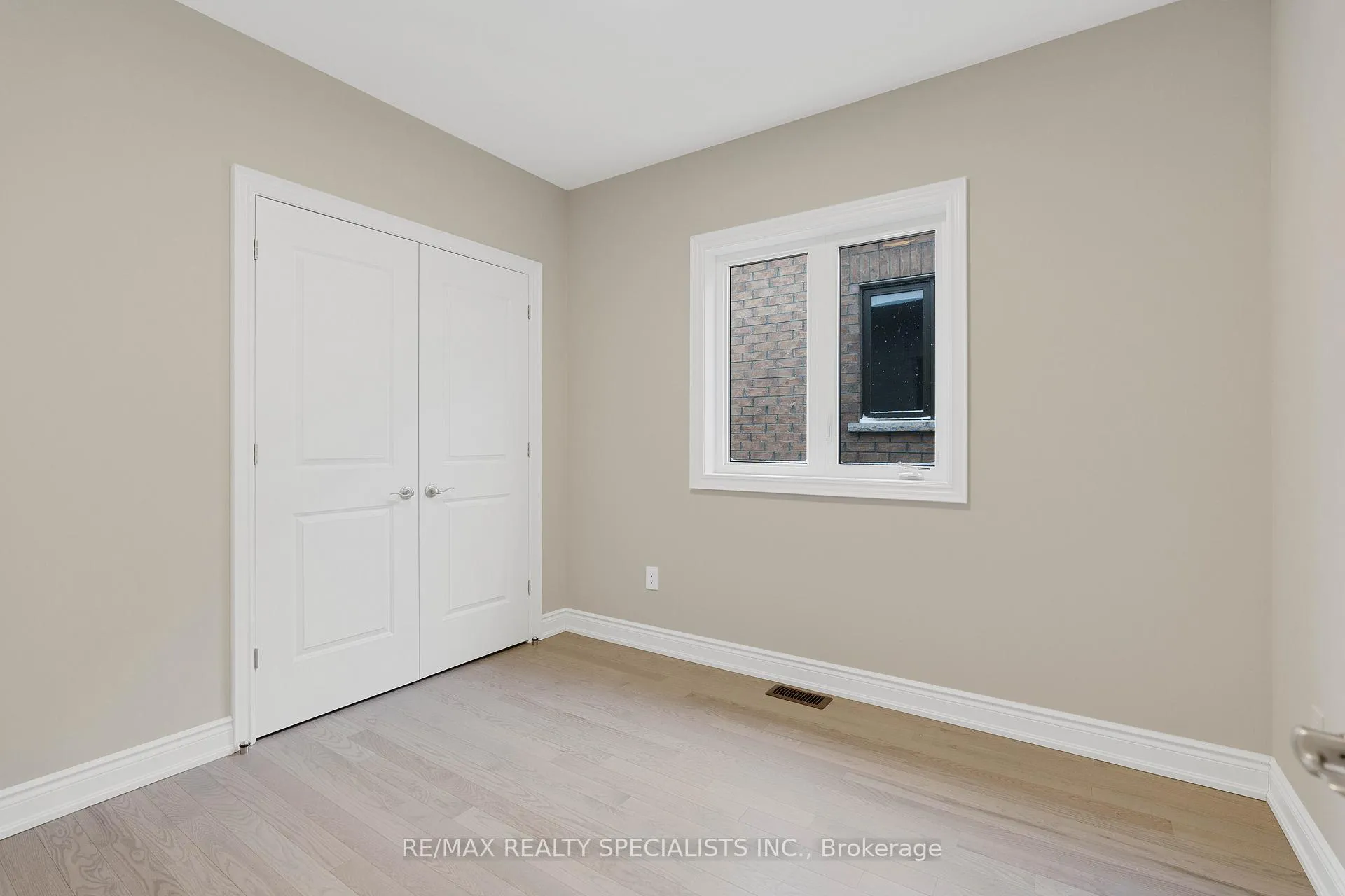 Photo 24 of 29 Periwinkle Road, Springwater, Midhurst — HOMEH