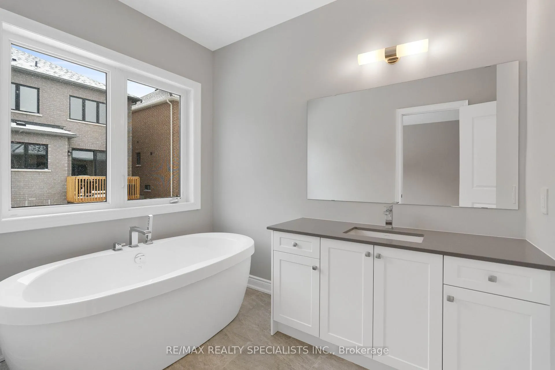 Photo 30 of 29 Periwinkle Road, Springwater, Midhurst — HOMEH