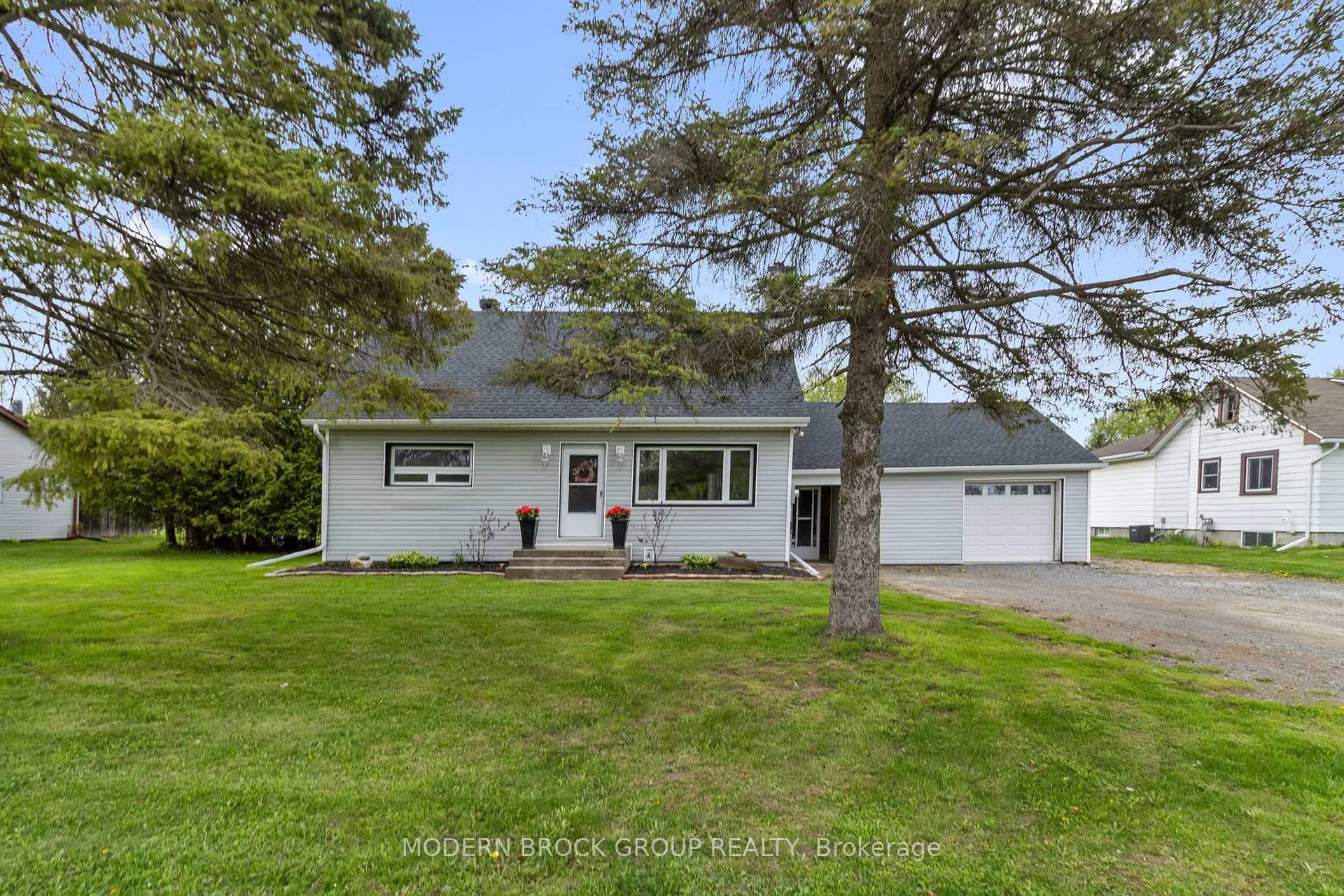 Photo 1 of 1055 County Road 15, Augusta, Augusta Twp — HOMEH