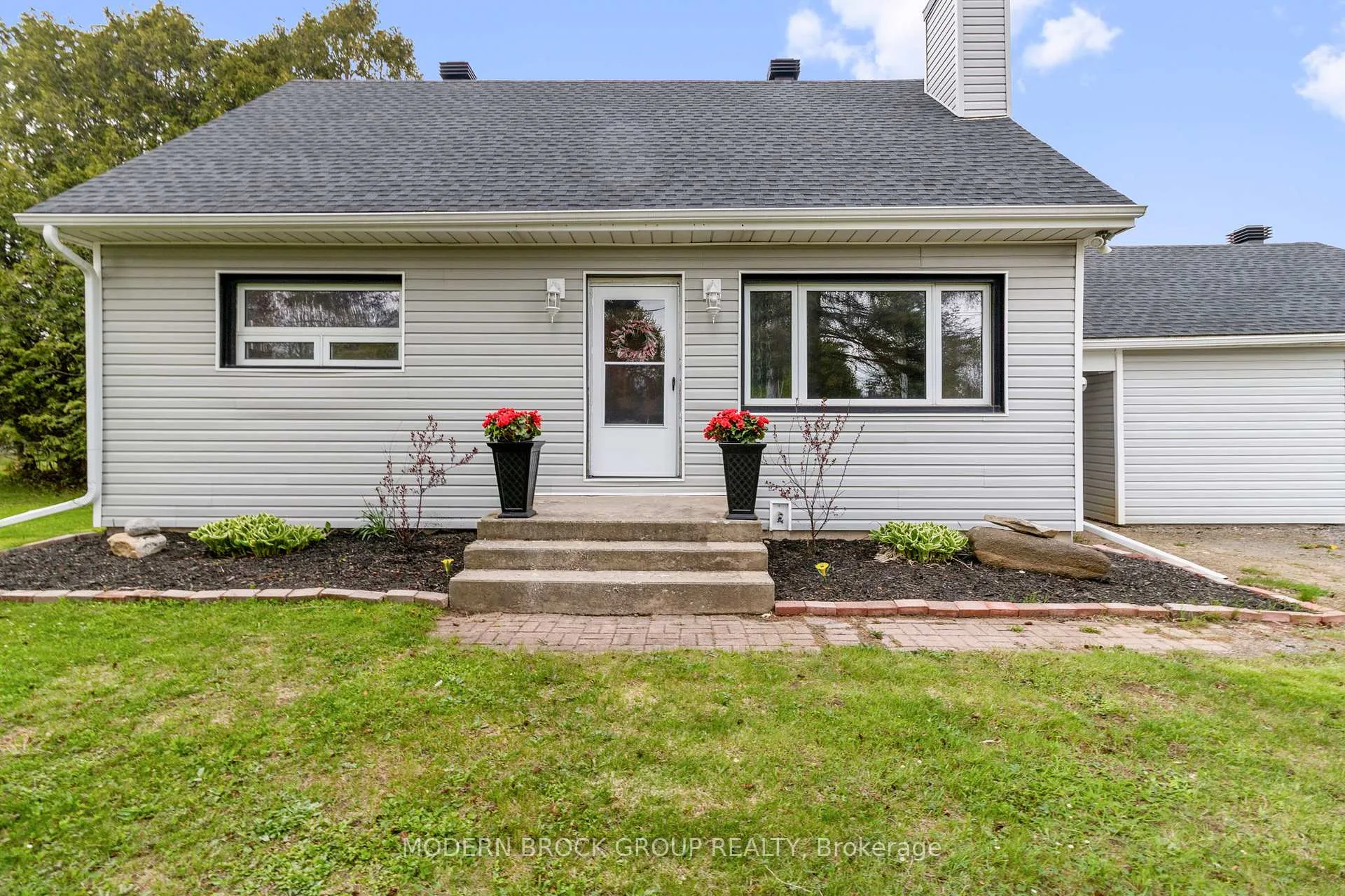 Photo 3 of 1055 County Road 15, Augusta, Augusta Twp — HOMEH