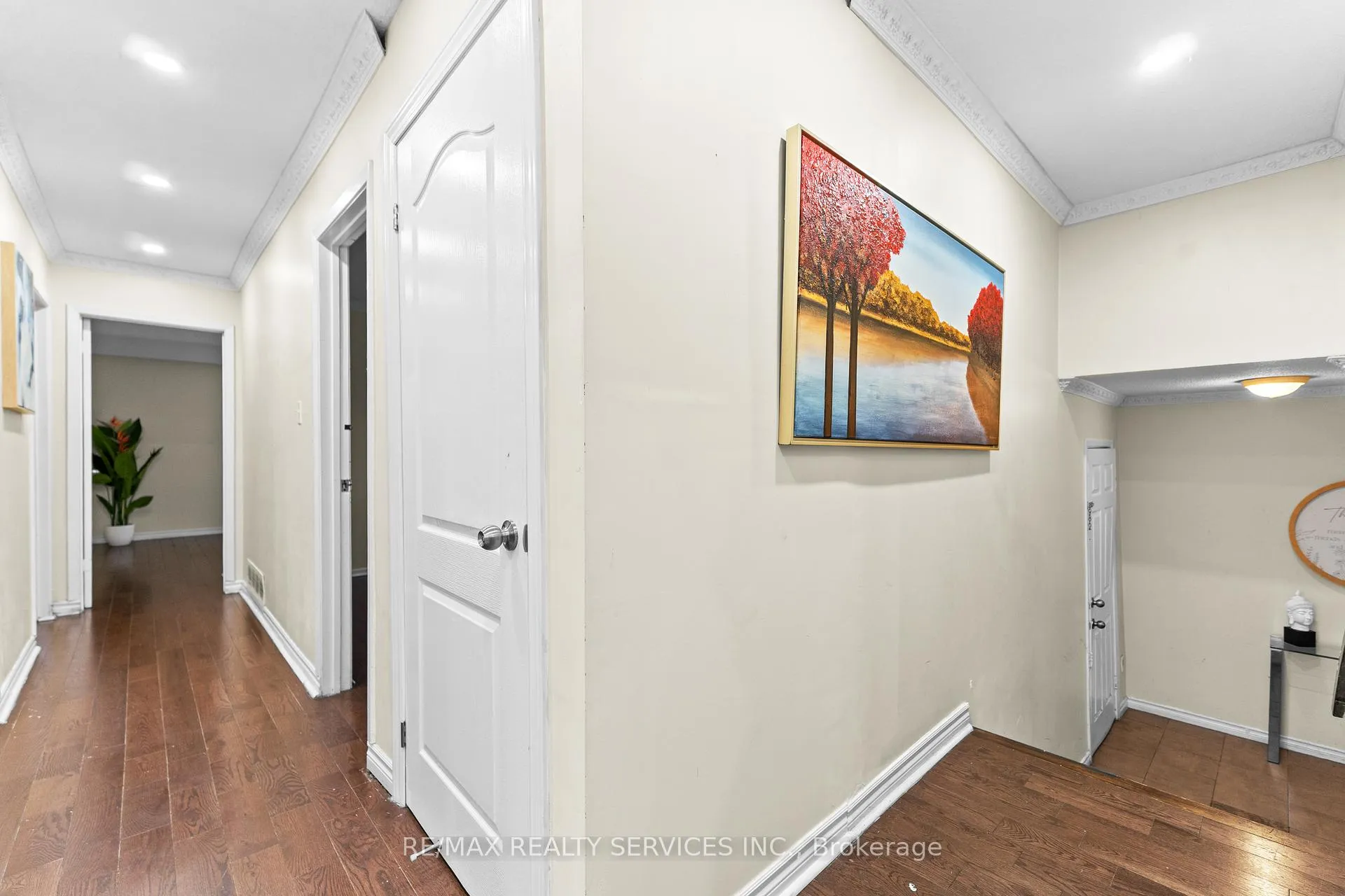 Photo 5 of 13 Linkdale Road, Brampton, Brampton North — HOMEH
