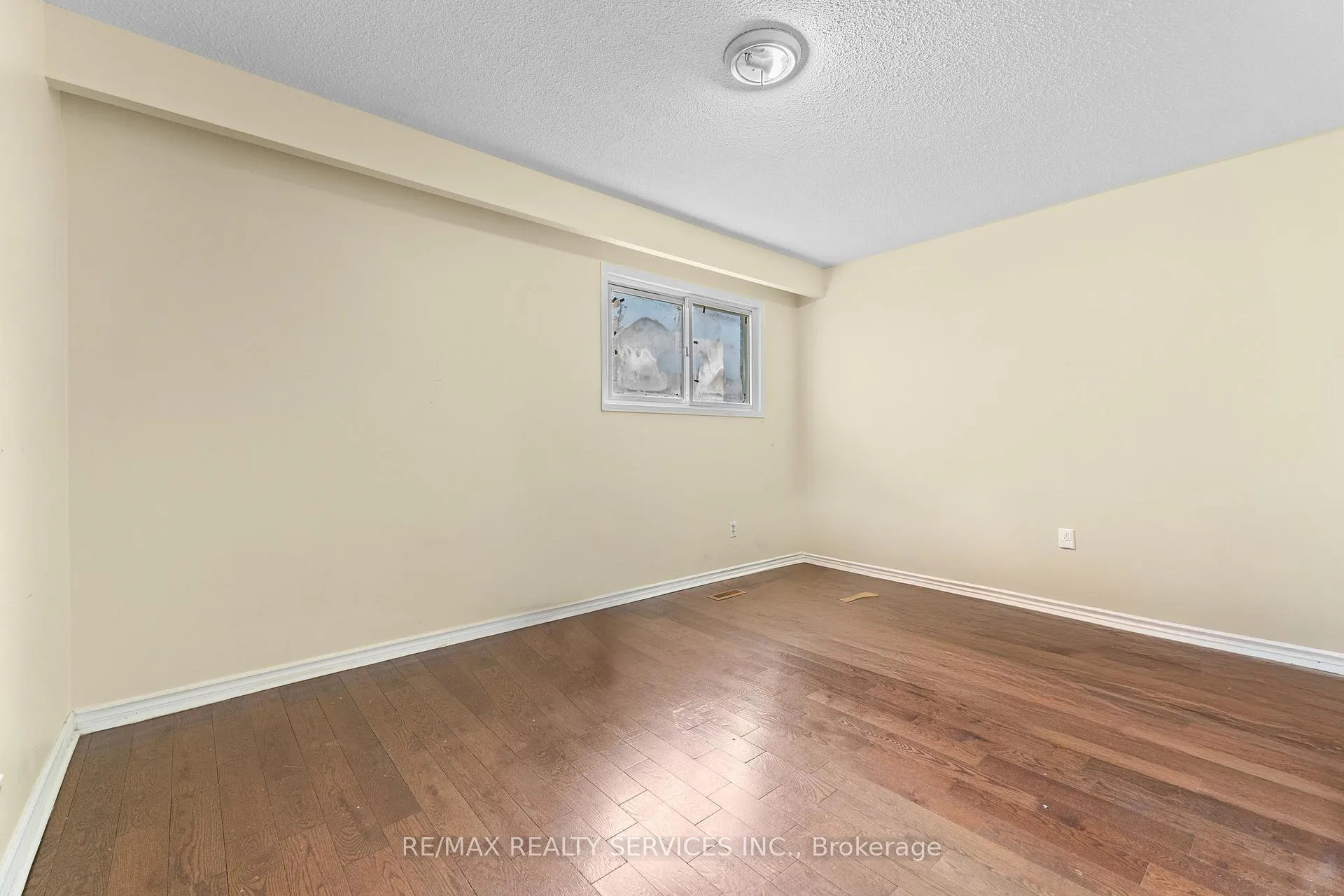 Photo 19 of 13 Linkdale Road, Brampton, Brampton North — HOMEH