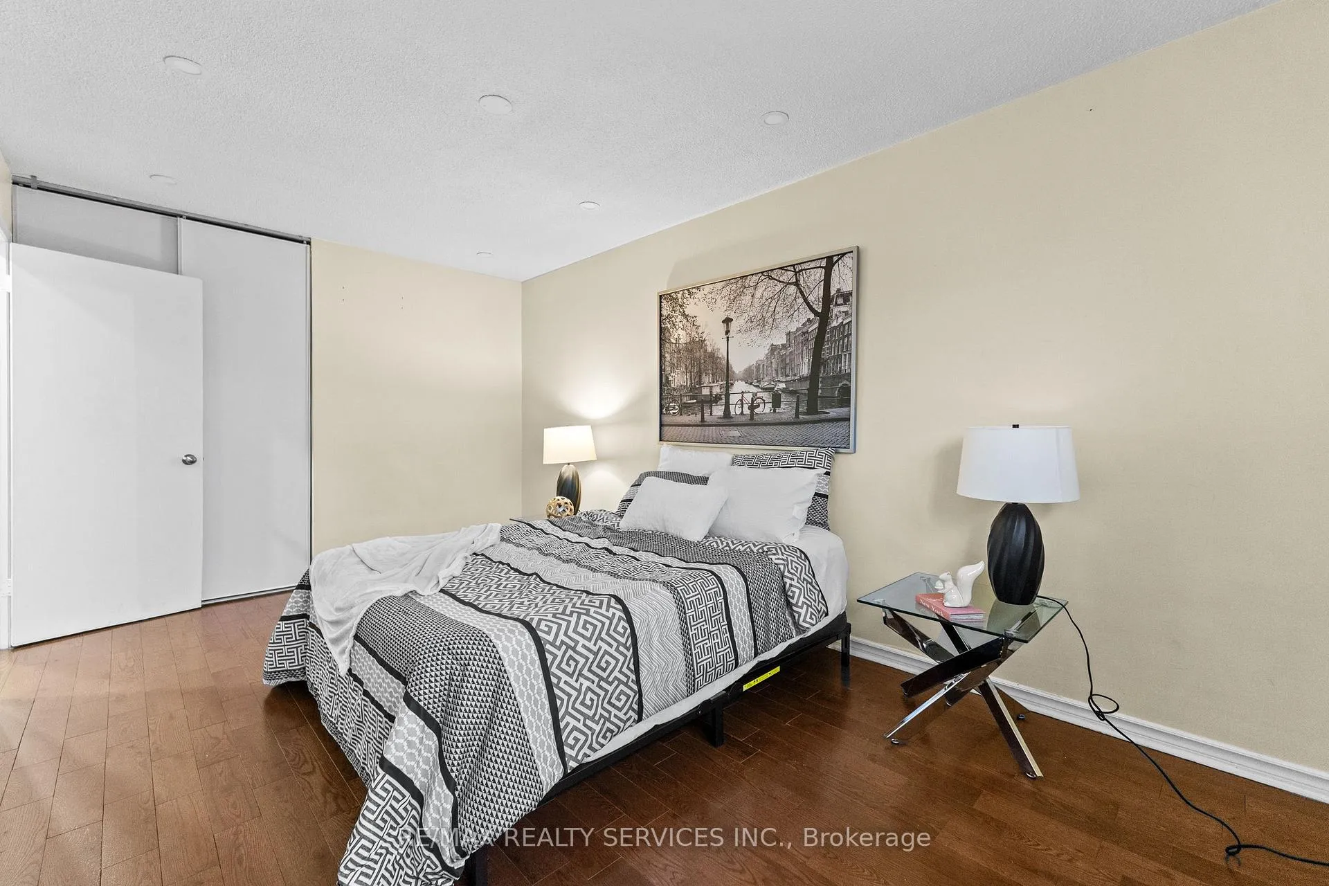 Photo 22 of 13 Linkdale Road, Brampton, Brampton North — HOMEH