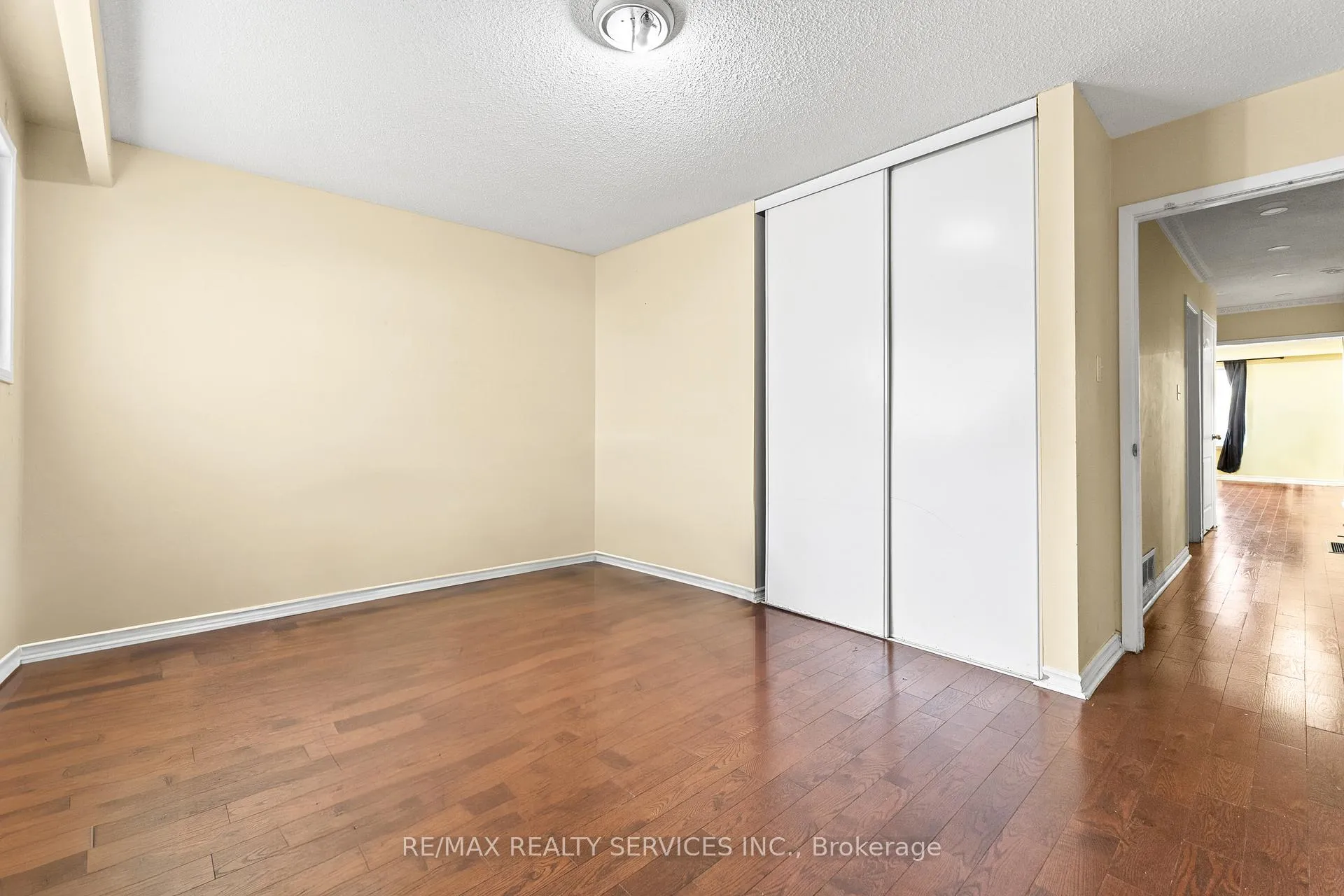 Photo 30 of 13 Linkdale Road, Brampton, Brampton North — HOMEH