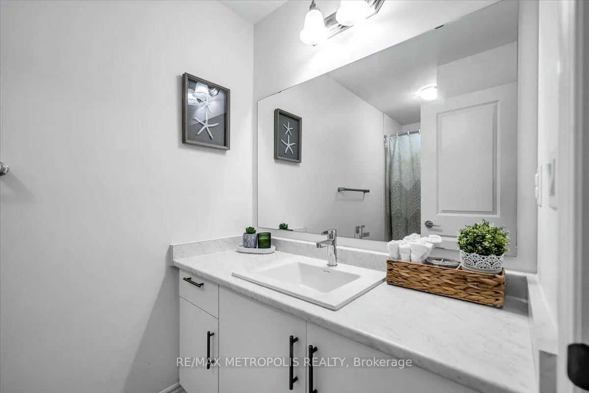 Photo 33 of 120 Laing Drive, Whitby, Rural Whitby — HOMEH