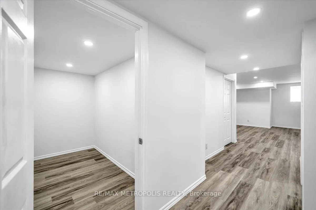 Photo 38 of 120 Laing Drive, Whitby, Rural Whitby — HOMEH
