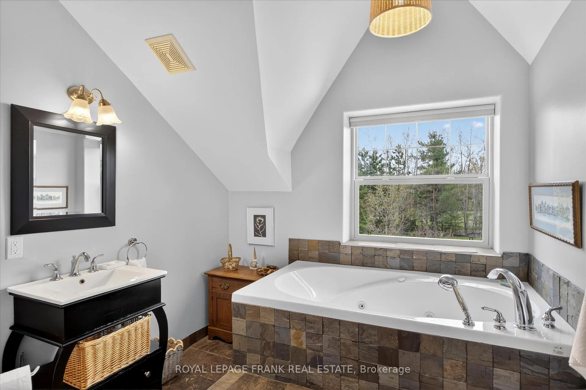Photo 26 of 369 Douglas Road, Douro-Dummer — HOMEH