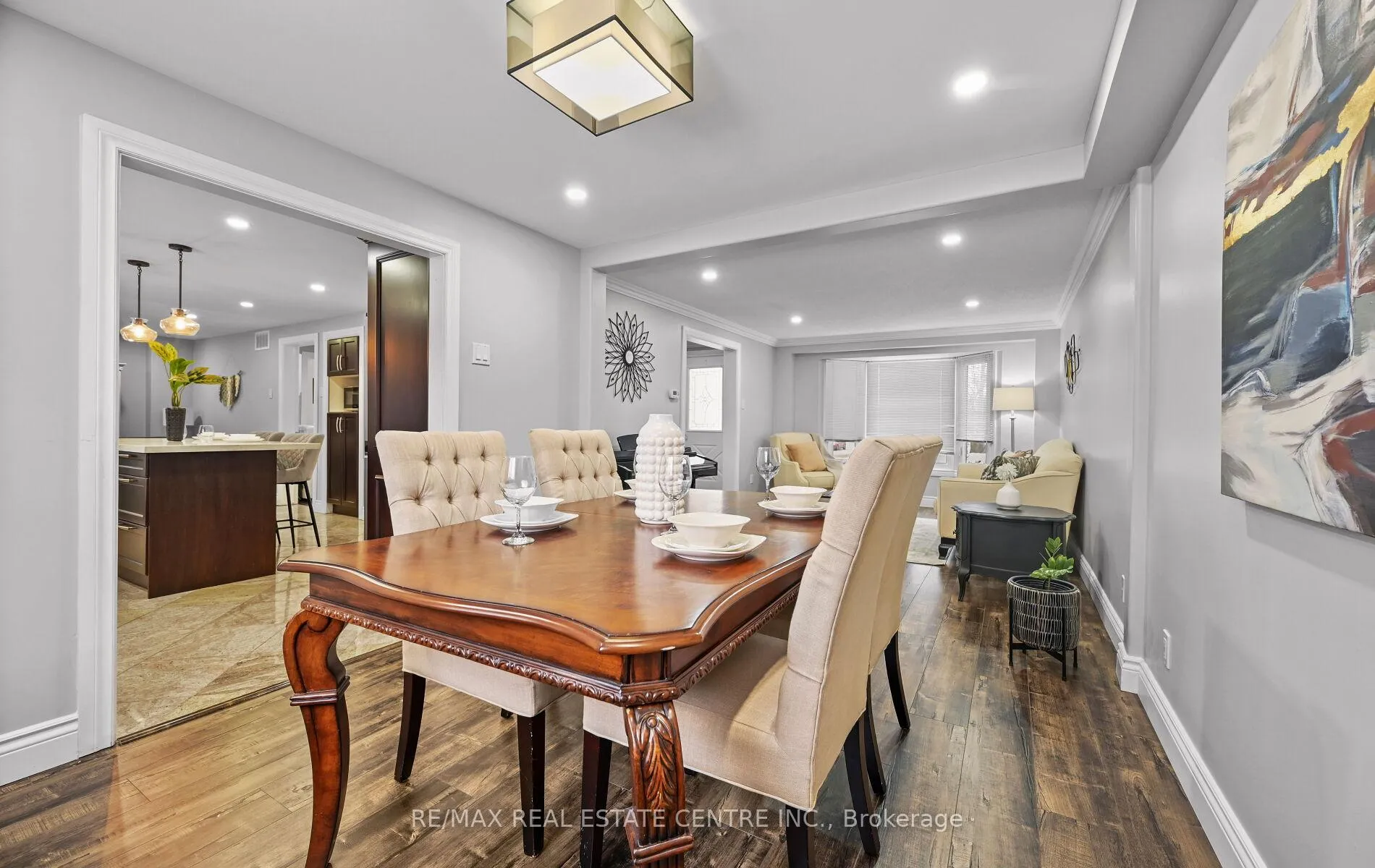 Photo 11 of 84 Viscount Road, Brantford, Lynden Hills — HOMEH