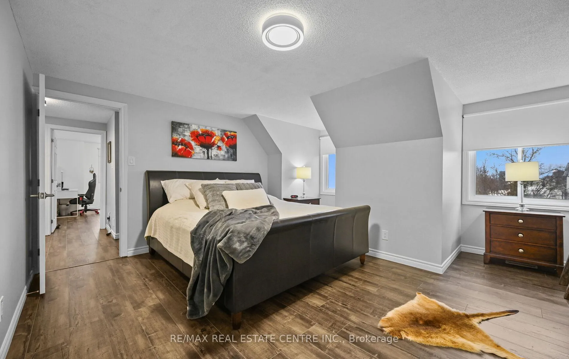 Photo 23 of 84 Viscount Road, Brantford, Lynden Hills — HOMEH