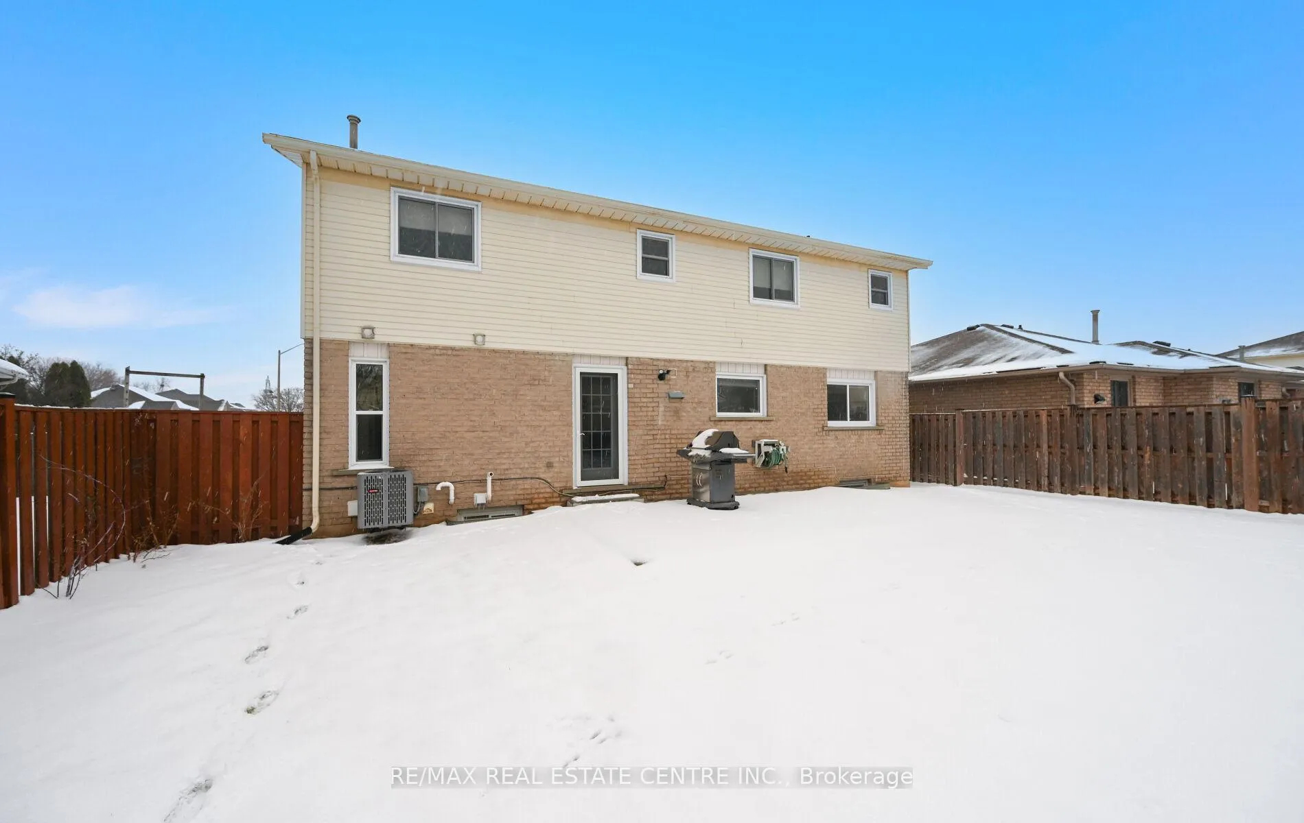 Photo 48 of 84 Viscount Road, Brantford, Lynden Hills — HOMEH