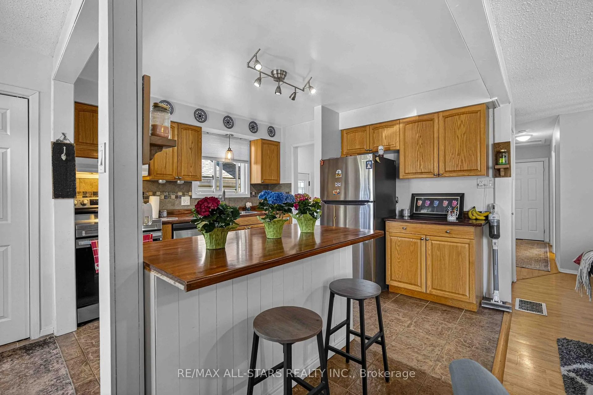 Photo 9 of 2147 Springwood Road, Peterborough, Monaghan Ward 2 — HOMEH