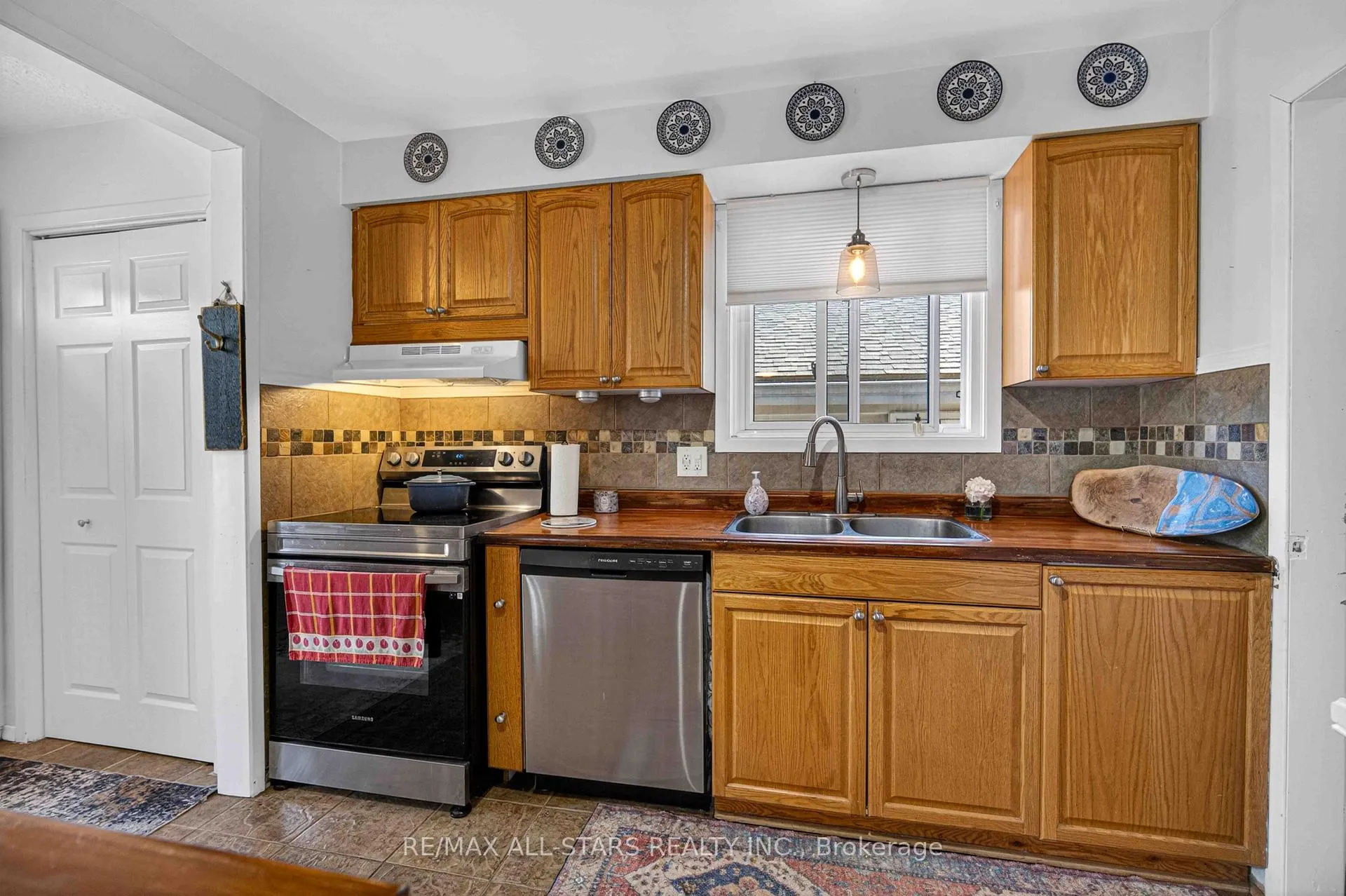 Photo 11 of 2147 Springwood Road, Peterborough, Monaghan Ward 2 — HOMEH