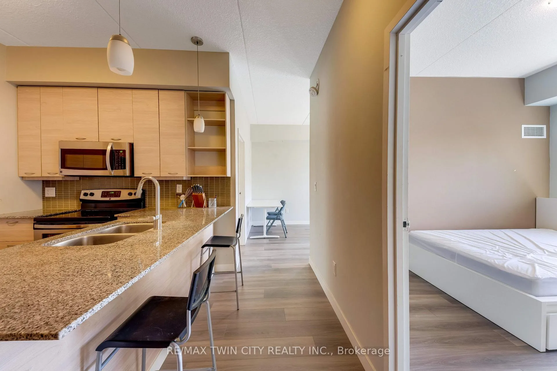 Photo 9 of Unit 1102, 318 Spruce Street E, Waterloo, Downtown Waterloo — HOMEH