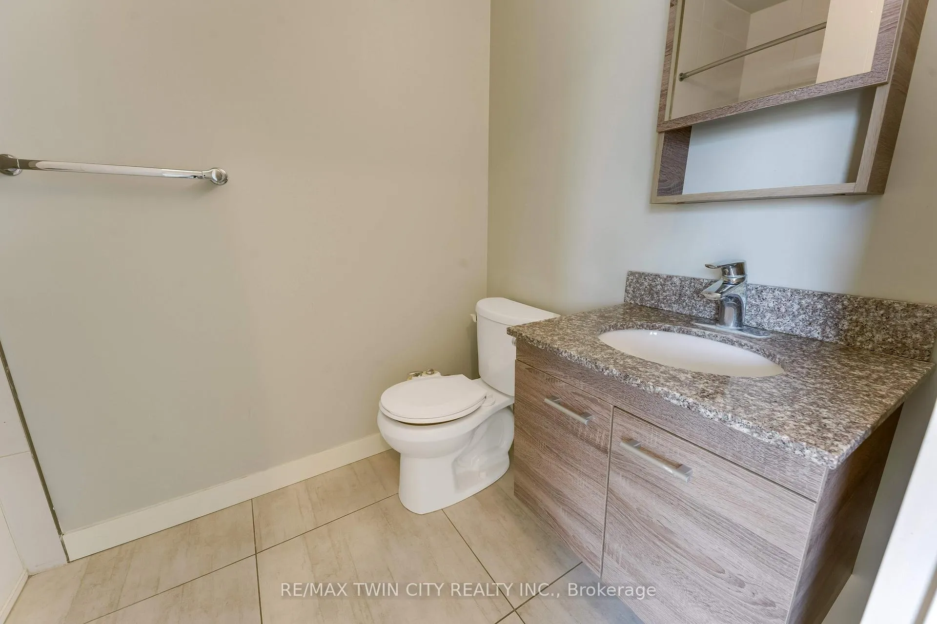 Photo 12 of Unit 1102, 318 Spruce Street E, Waterloo, Downtown Waterloo — HOMEH