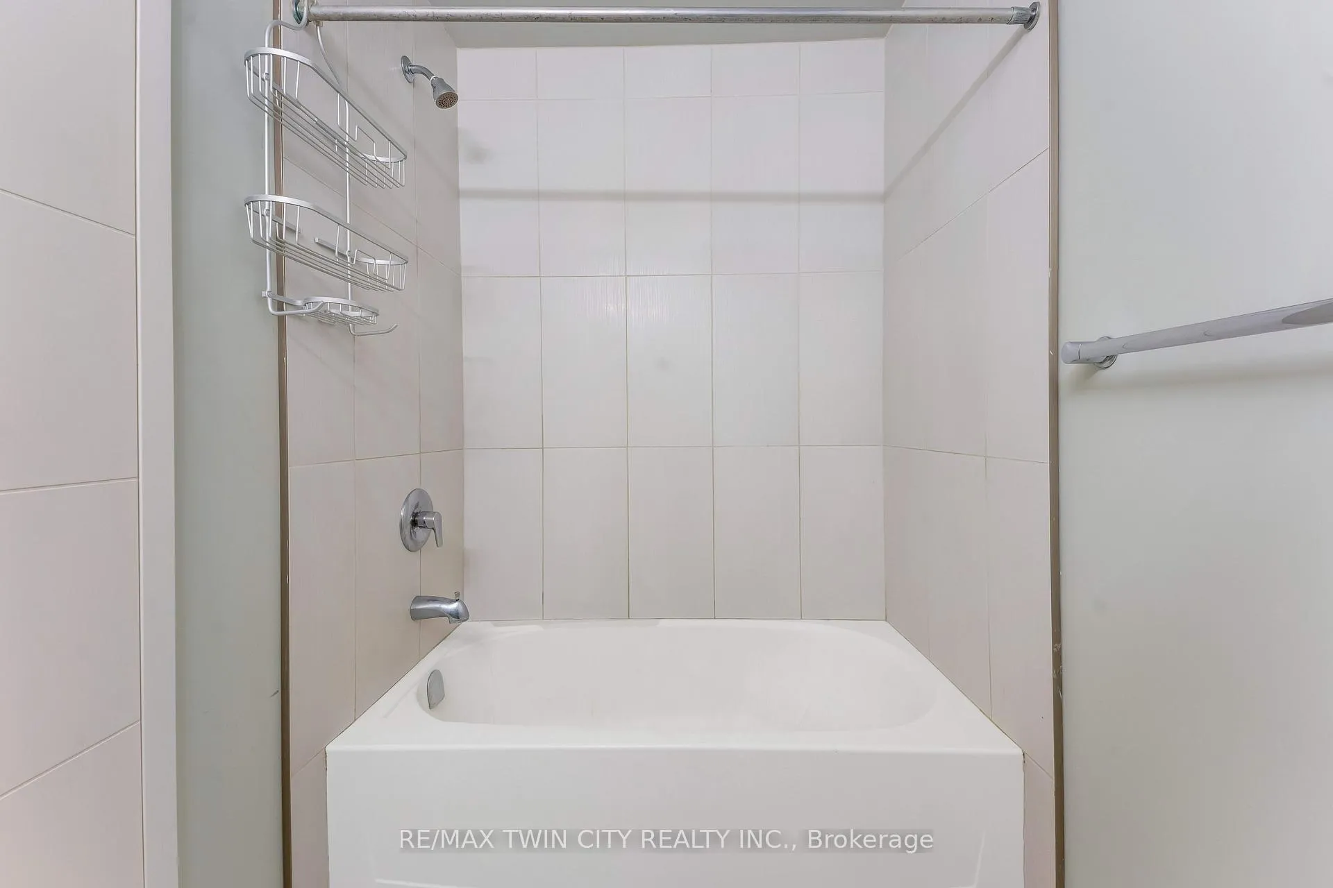 Photo 13 of Unit 1102, 318 Spruce Street E, Waterloo, Downtown Waterloo — HOMEH