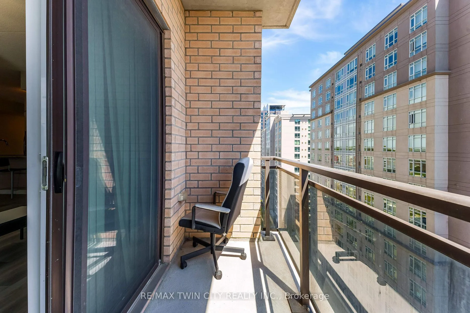 Photo 20 of Unit 1102, 318 Spruce Street E, Waterloo, Downtown Waterloo — HOMEH