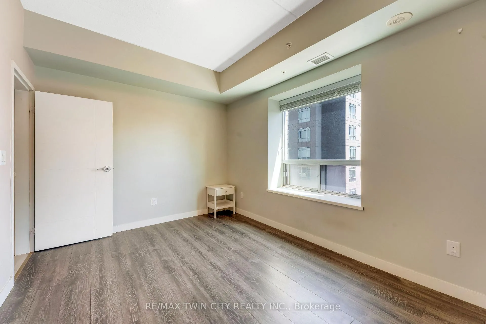 Photo 22 of Unit 1102, 318 Spruce Street E, Waterloo, Downtown Waterloo — HOMEH