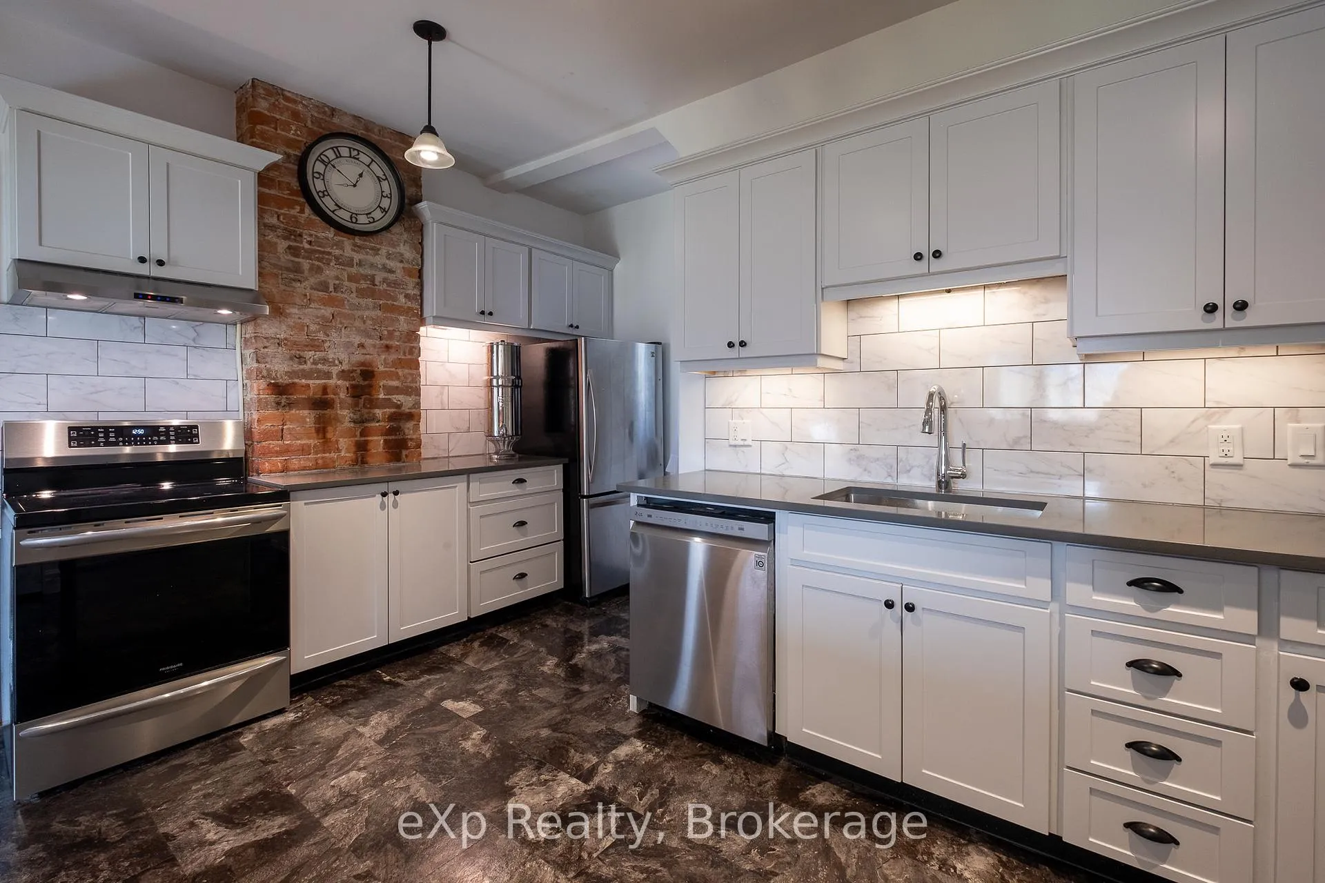 Photo 12 of 1115 4th Avenue E, Owen Sound — HOMEH