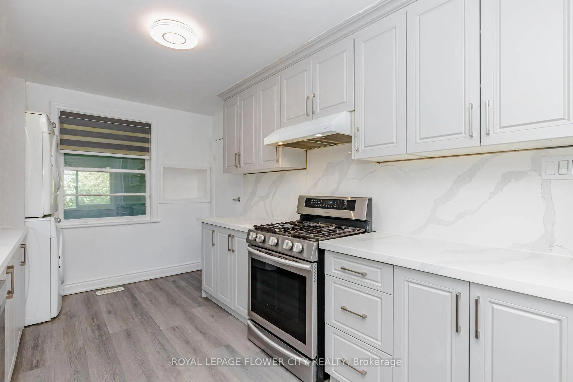 Photo 13 of 37 Warwick Road, Hamilton, Stoney Creek — HOMEH
