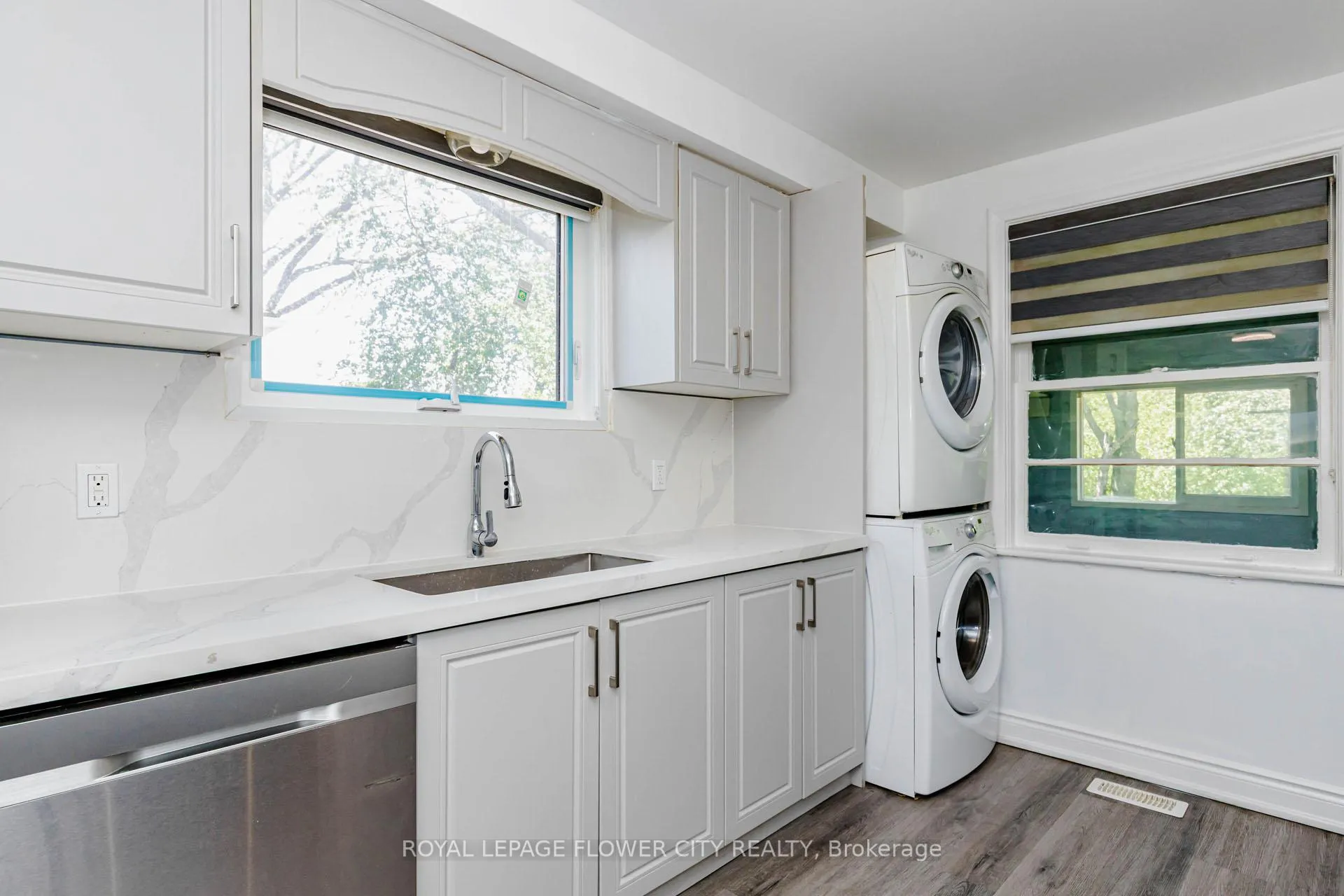 Photo 15 of 37 Warwick Road, Hamilton, Stoney Creek — HOMEH