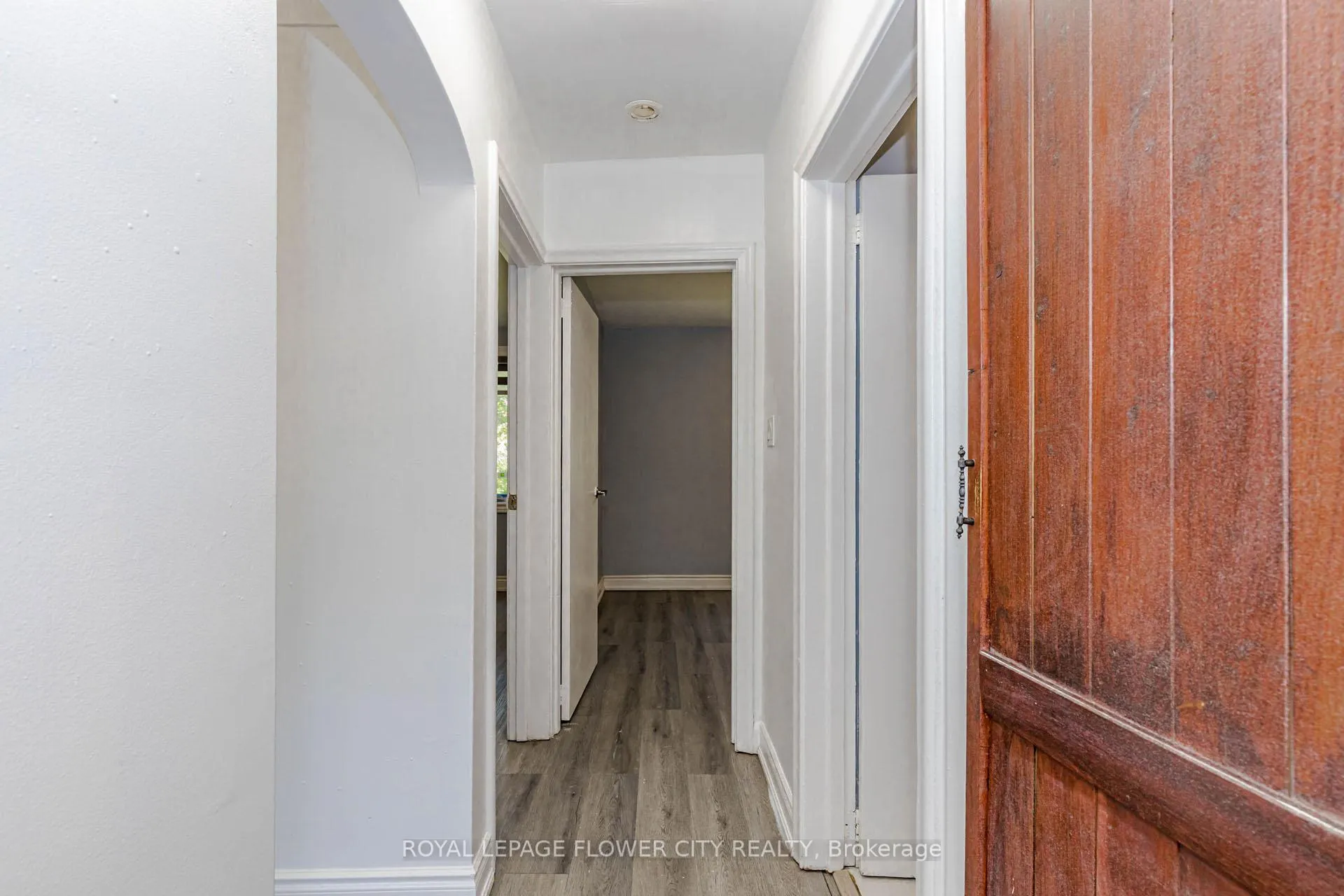 Photo 21 of 37 Warwick Road, Hamilton, Stoney Creek — HOMEH