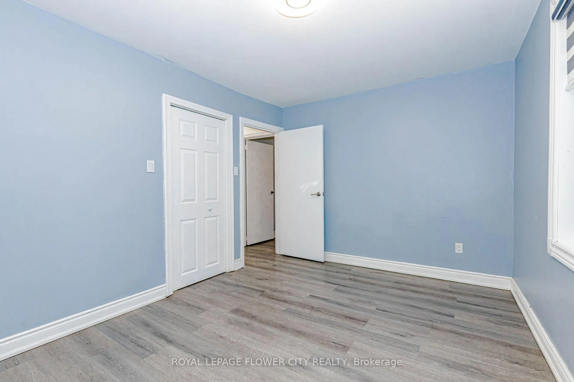 Photo 22 of 37 Warwick Road, Hamilton, Stoney Creek — HOMEH