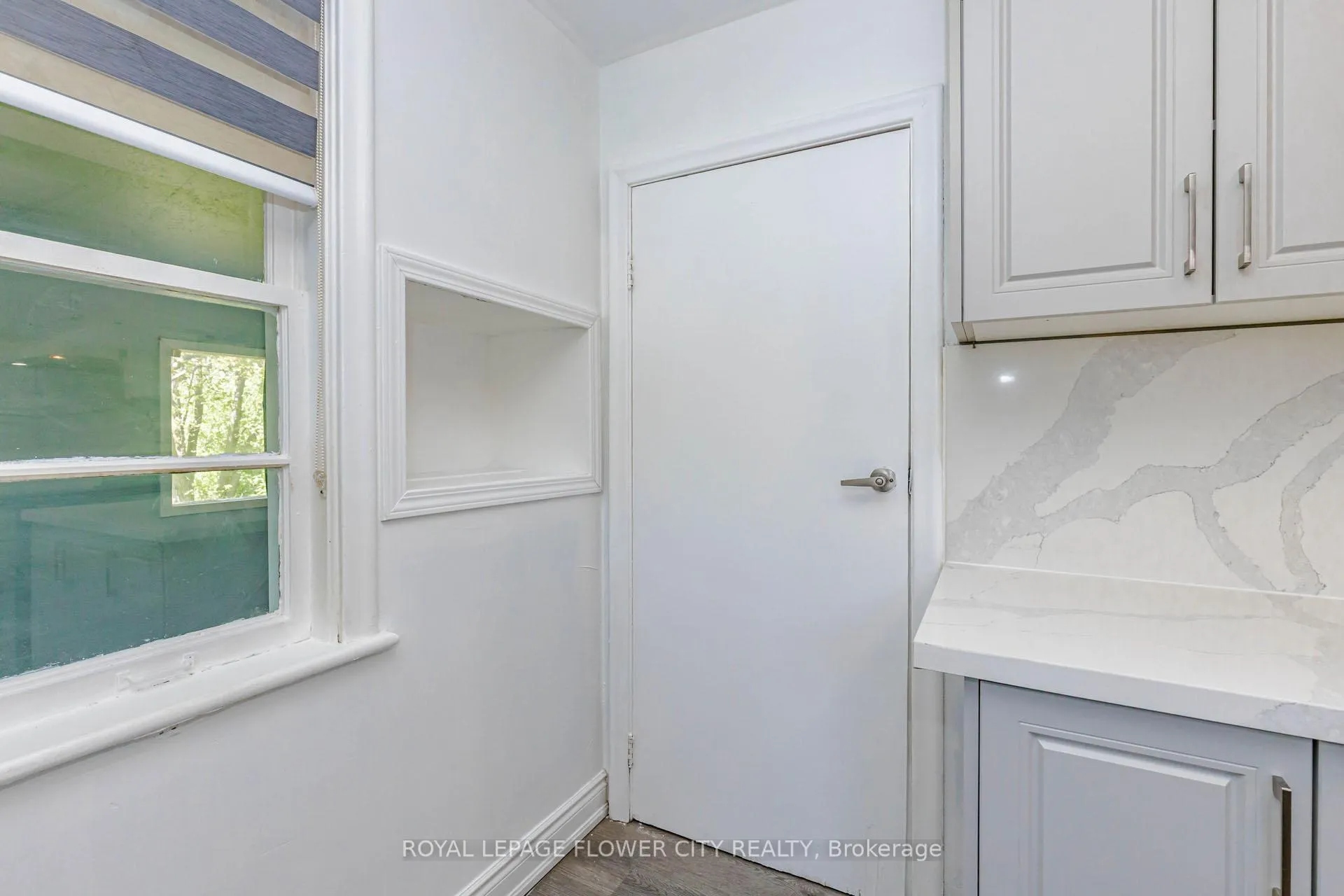 Photo 27 of 37 Warwick Road, Hamilton, Stoney Creek — HOMEH