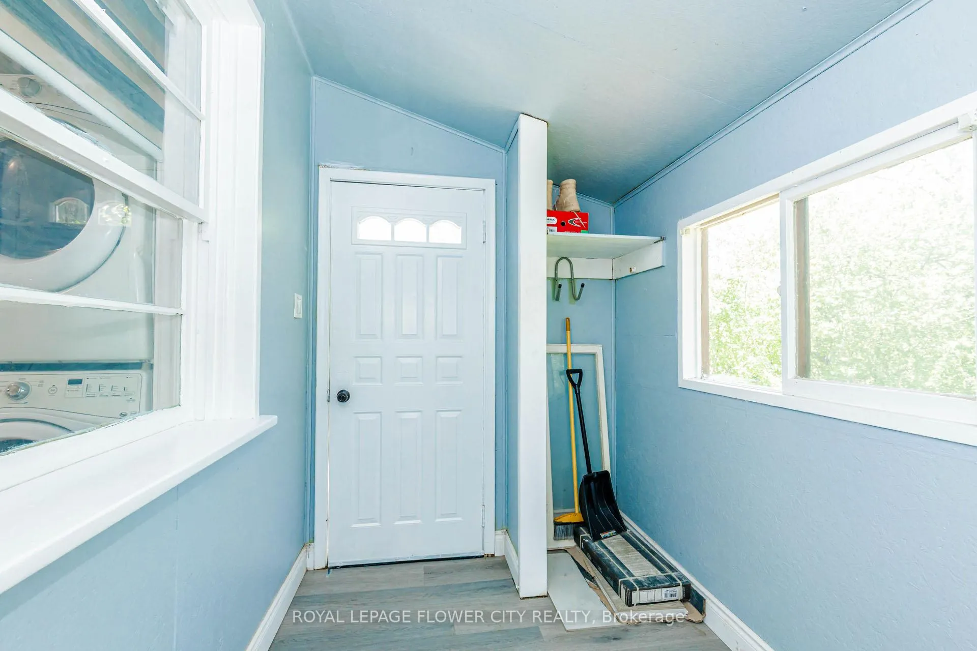 Photo 28 of 37 Warwick Road, Hamilton, Stoney Creek — HOMEH