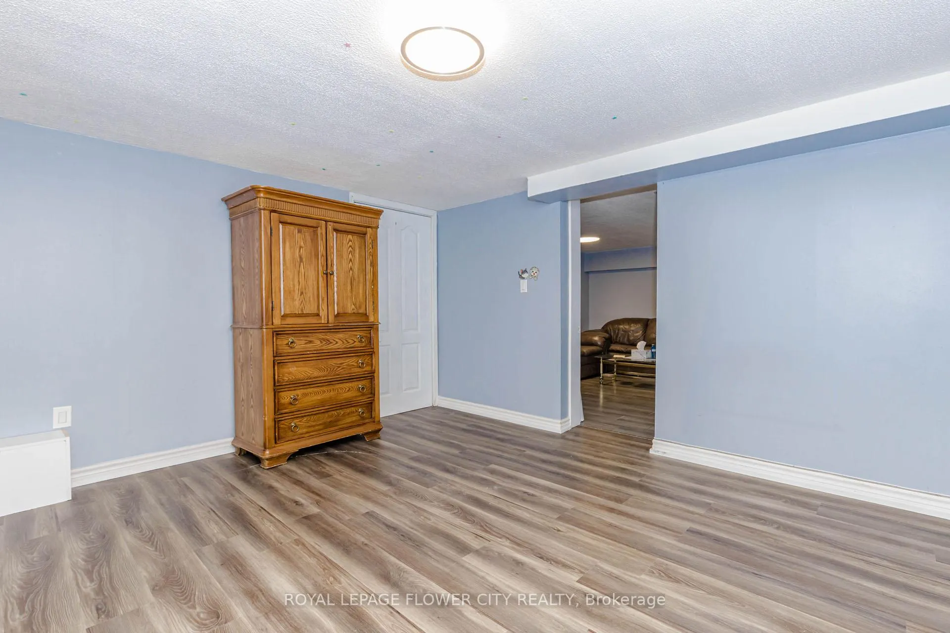 Photo 41 of 37 Warwick Road, Hamilton, Stoney Creek — HOMEH