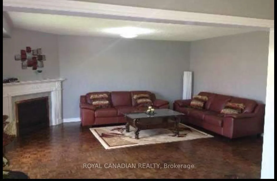 Photo 4 of 87 Sunny Meadow Boulevard, Brampton, Sandringham-Wellington — HOMEH