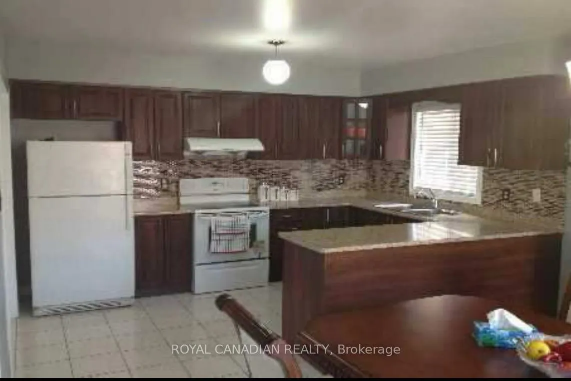 Photo 5 of 87 Sunny Meadow Boulevard, Brampton, Sandringham-Wellington — HOMEH