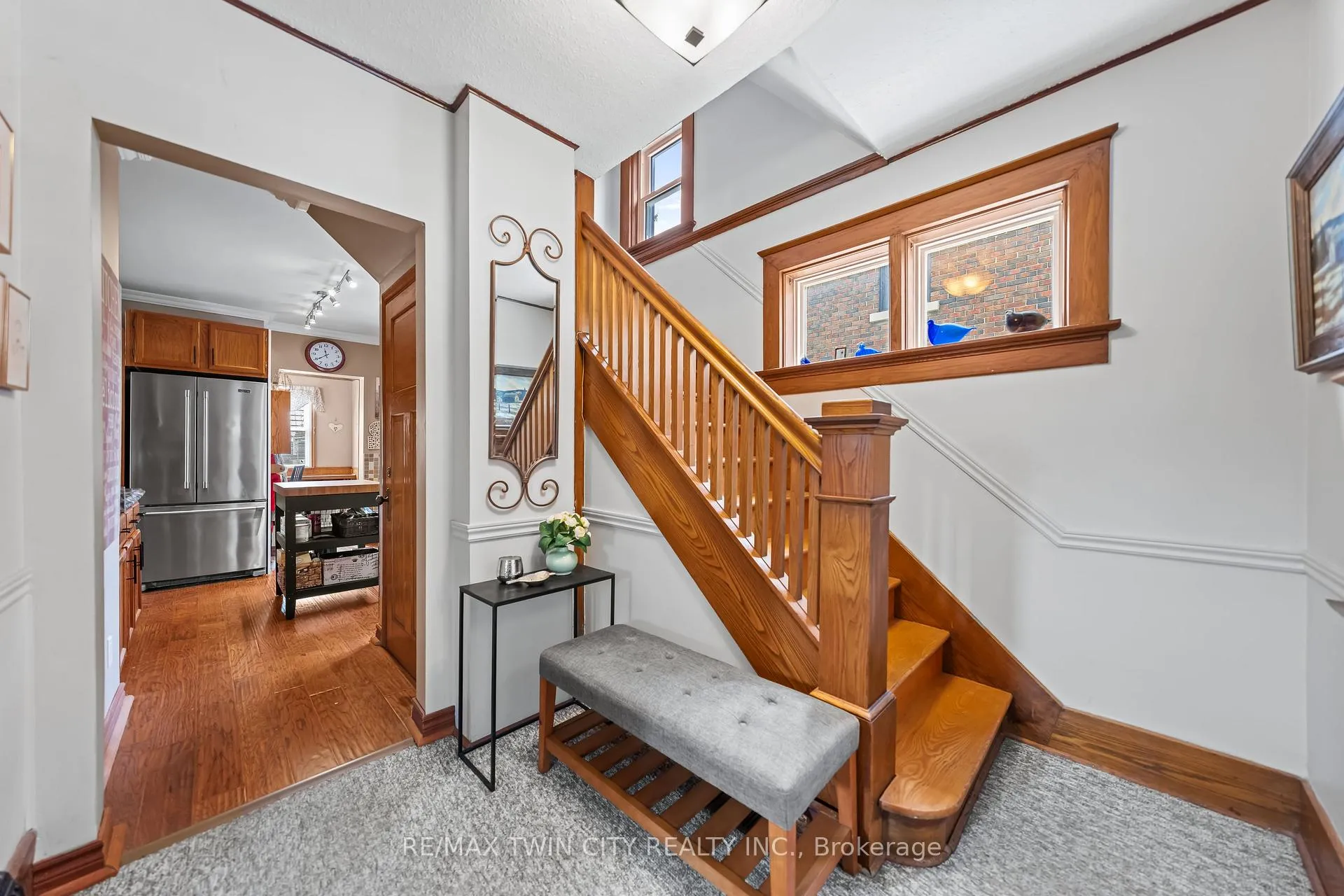 Photo 8 of 39 Borden Avenue N, Kitchener — HOMEH