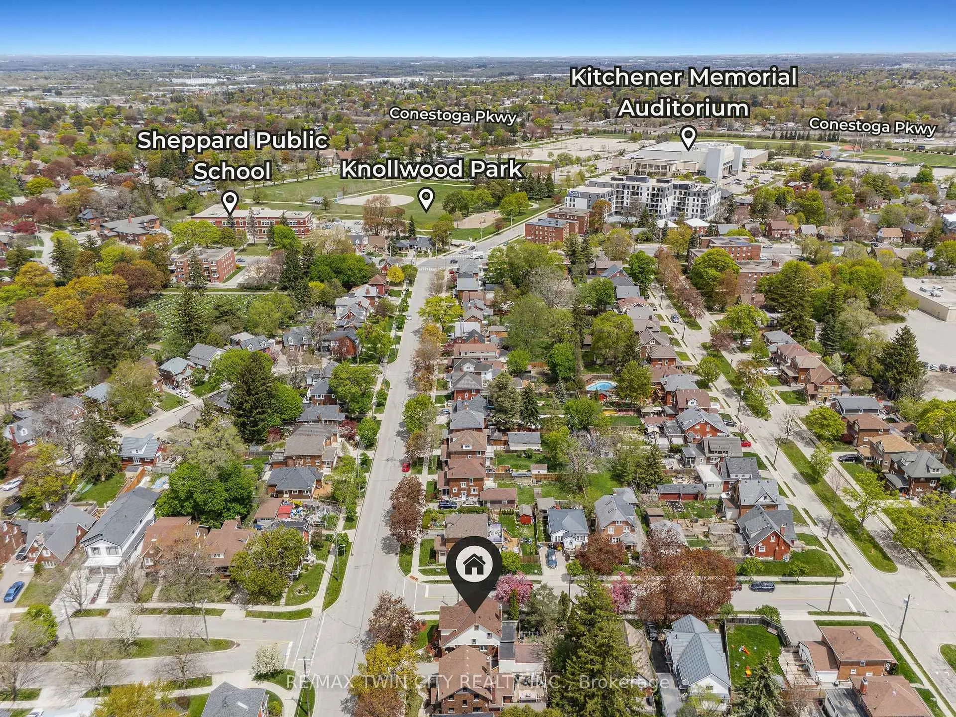 Photo 38 of 39 Borden Avenue N, Kitchener — HOMEH