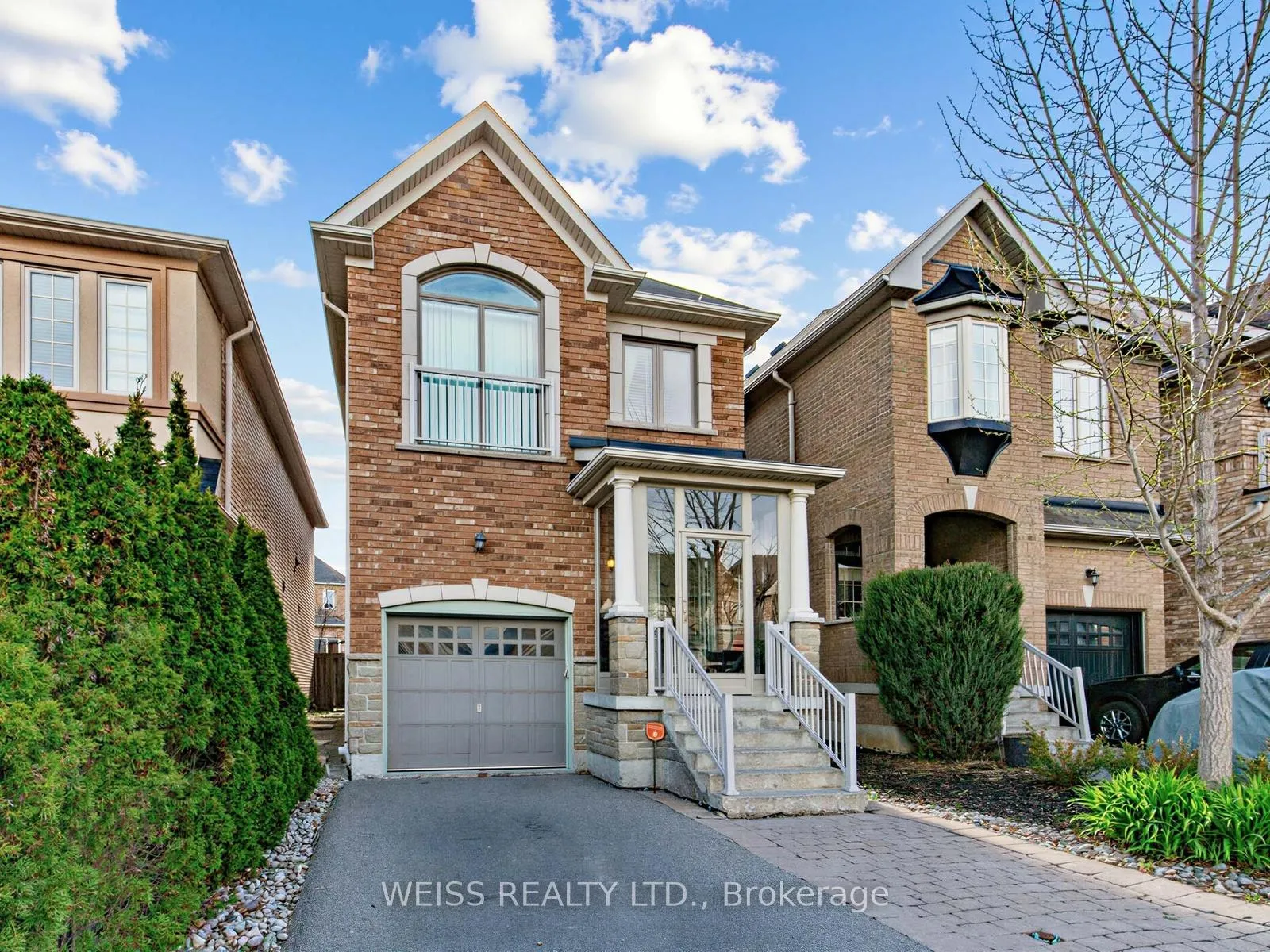 Photo 2 of 446 Lady Nadia Drive, Vaughan, Patterson — HOMEH
