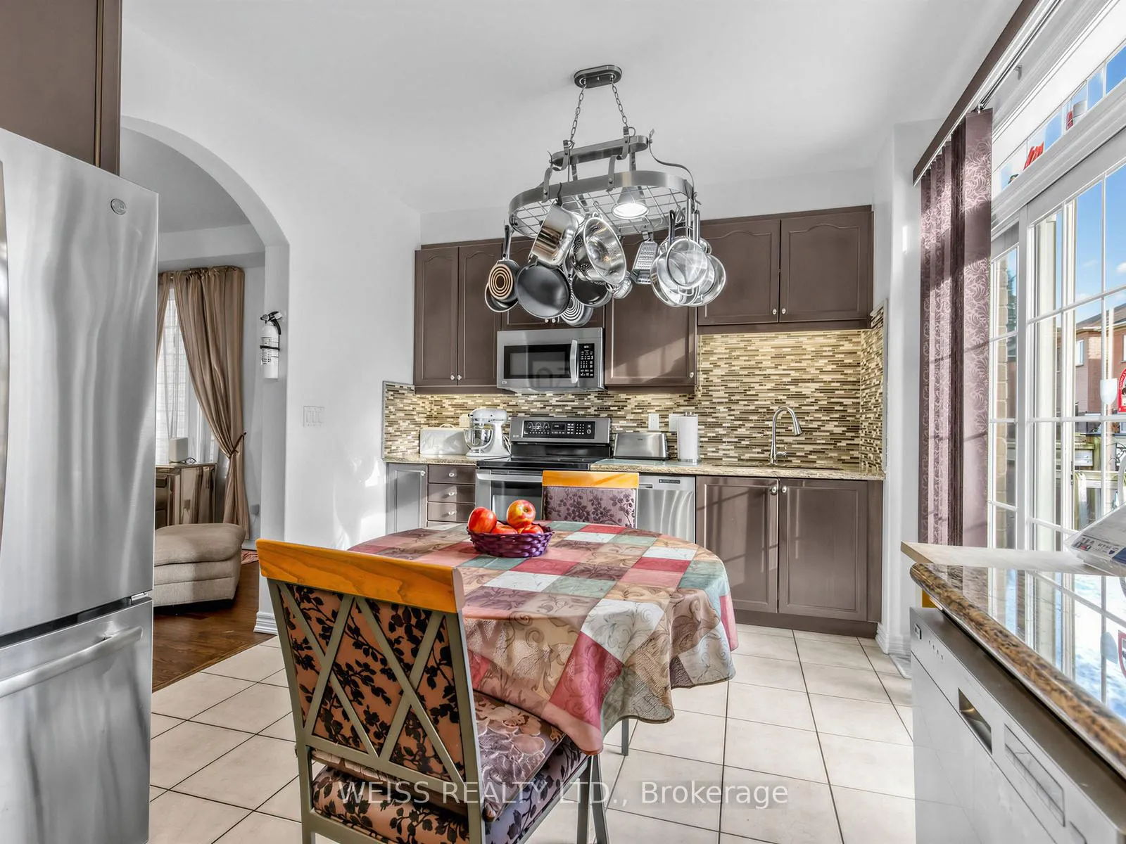 Photo 17 of 446 Lady Nadia Drive, Vaughan, Patterson — HOMEH