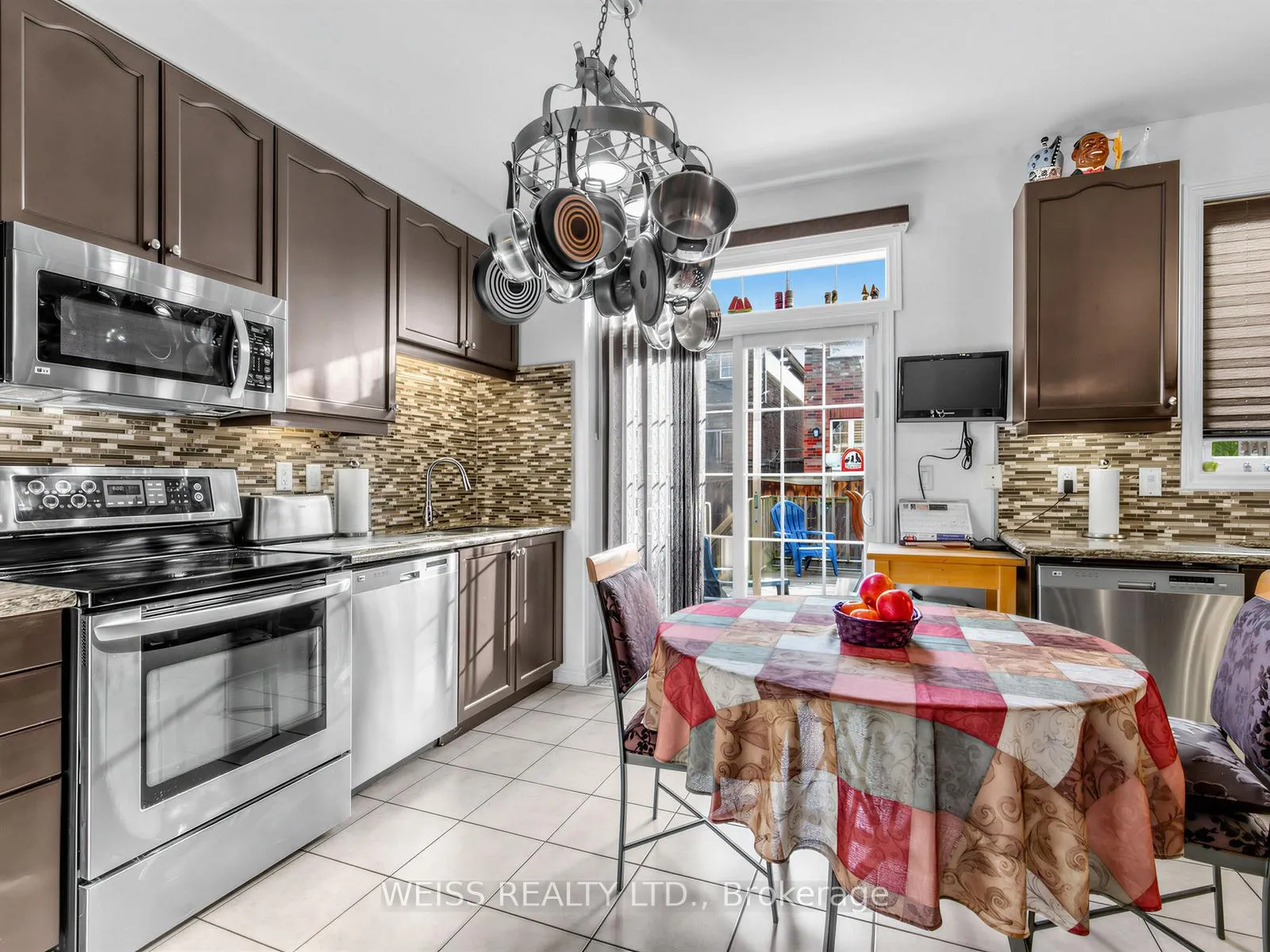 Photo 18 of 446 Lady Nadia Drive, Vaughan, Patterson — HOMEH